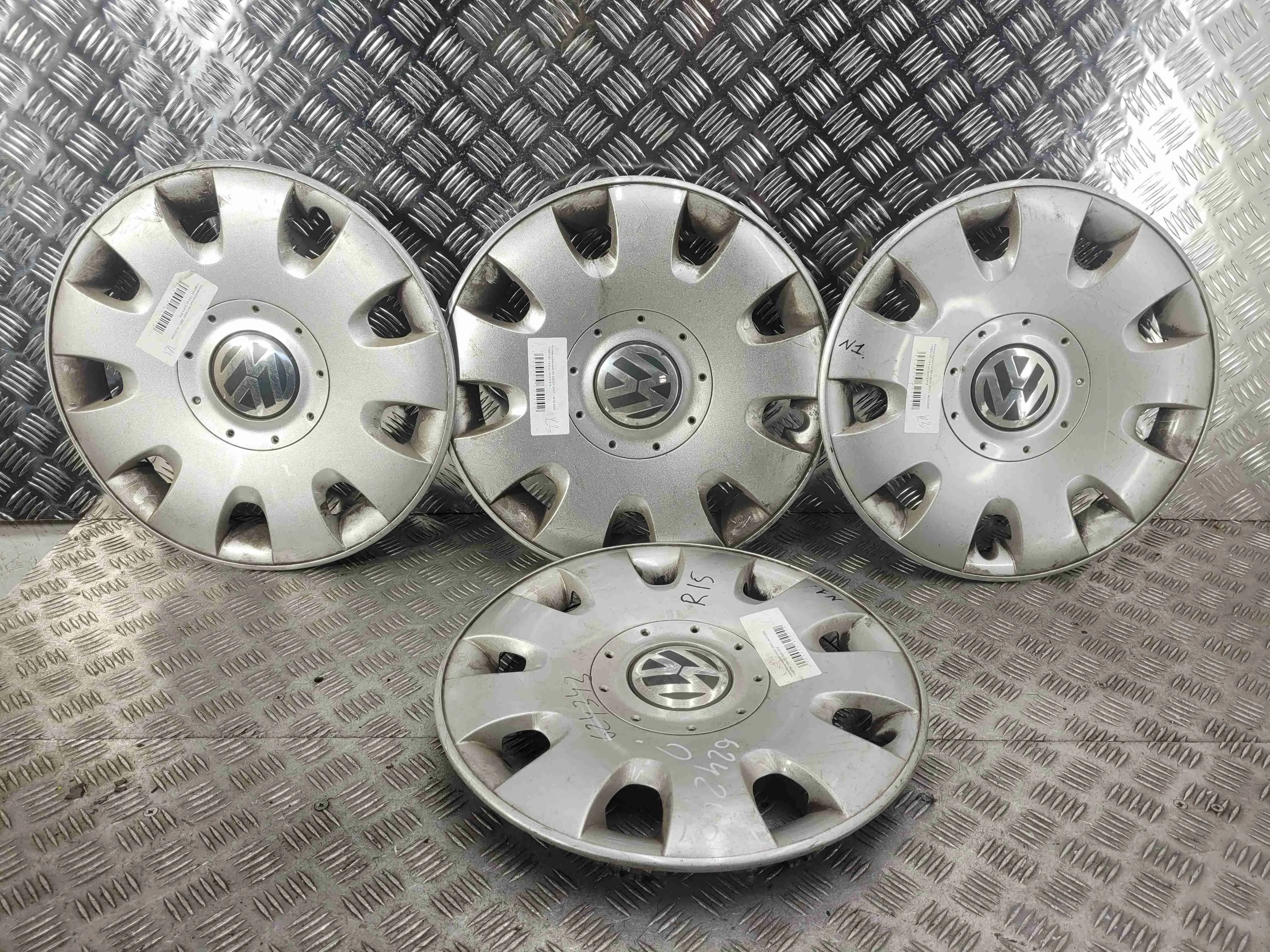 Колпак колесный Volkswagen Caddy II (9K) 1995-2003 2003 1,9