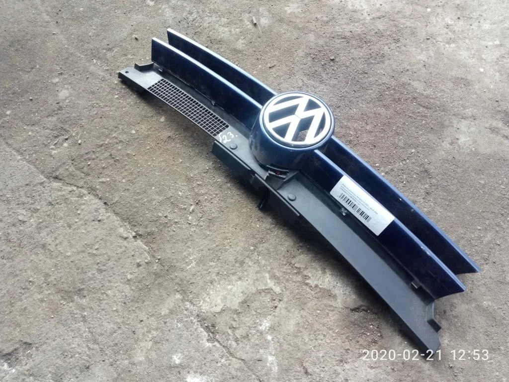 Решетка радиатора Volkswagen Golf IV (1J) 1997-2004 2001