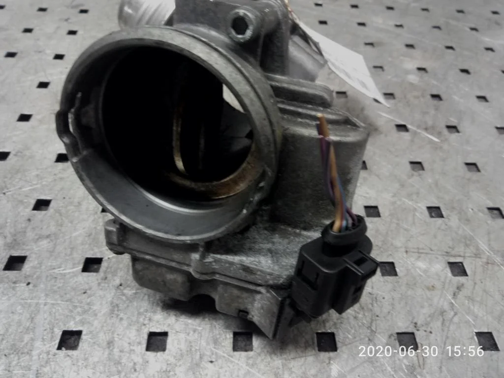 Заслонка дроссельная Volkswagen Golf V (1K) 2004-2009 2006 1,9 Дизель