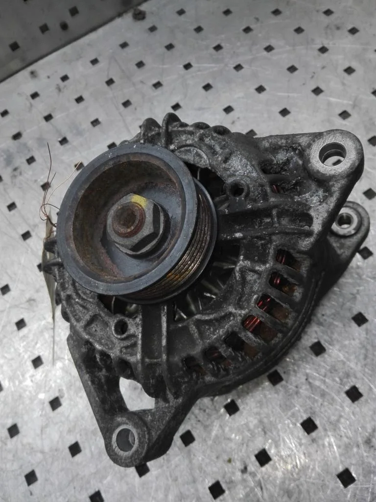 Генератор Audi A6 C5 (4B) 2001-2004 рестайлинг 2003 2,5 Дизель