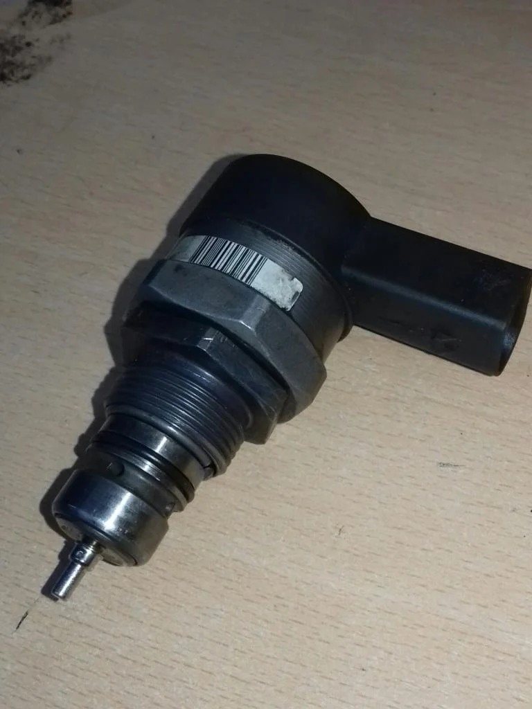 Датчик давления топлива Volkswagen Passat B6 (3C) 2005-2010 2009 2,0 Дизель
