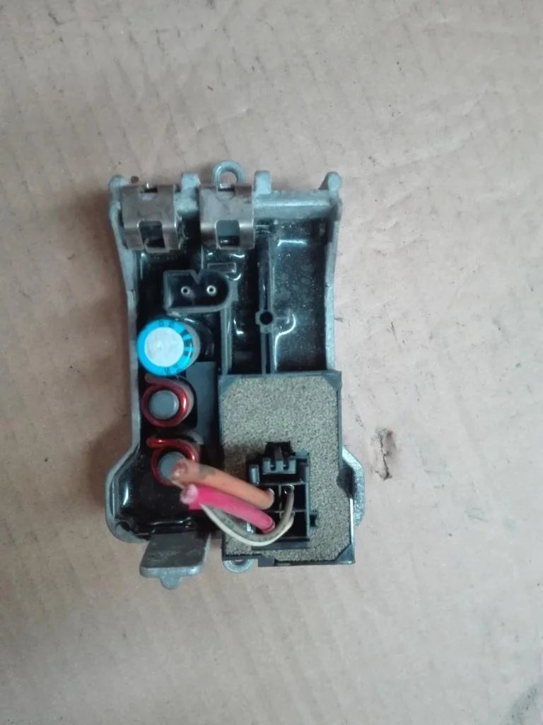 Сопротивление печки Mercedes E (W211) 2002-2006  2002
