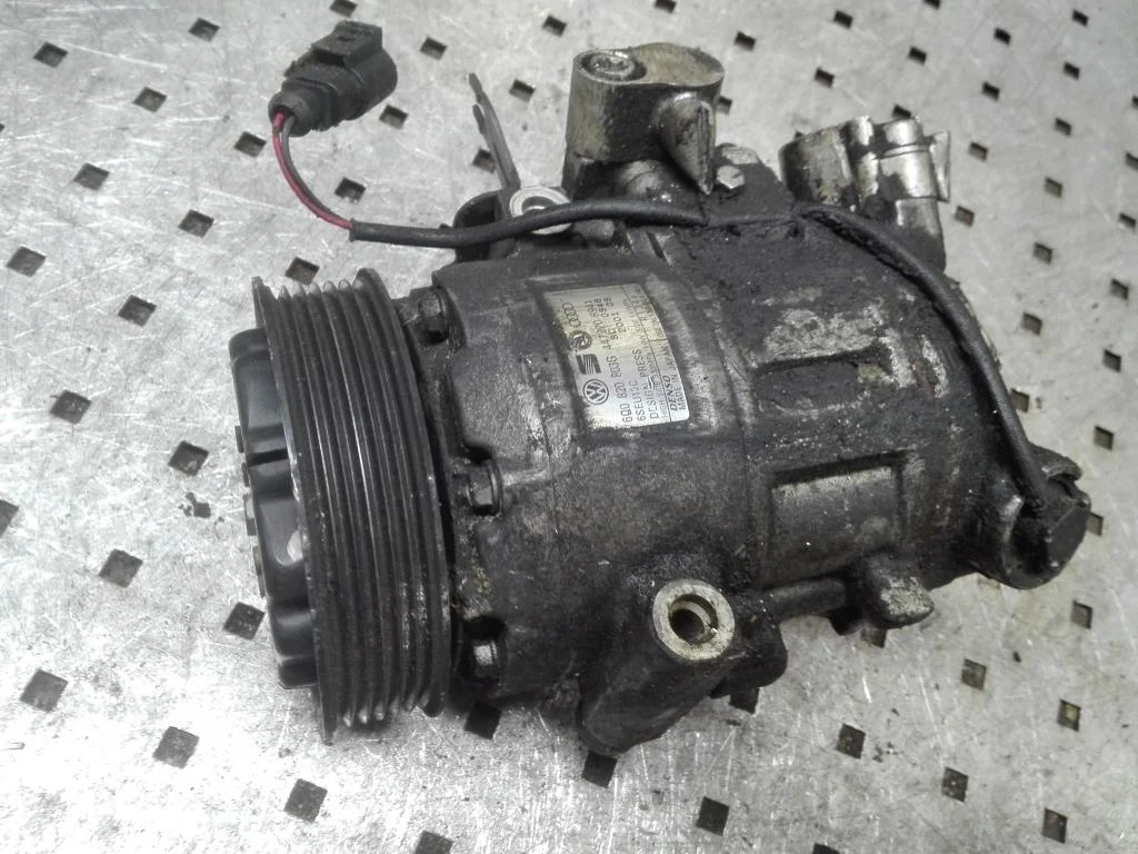Компрессор кондиционера Volkswagen Polo IV (9N) 2001-2005 2002 1,0 Бензин