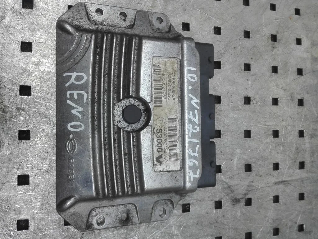 Блок управления двигателем Renault Megane II 2002-2006 2005