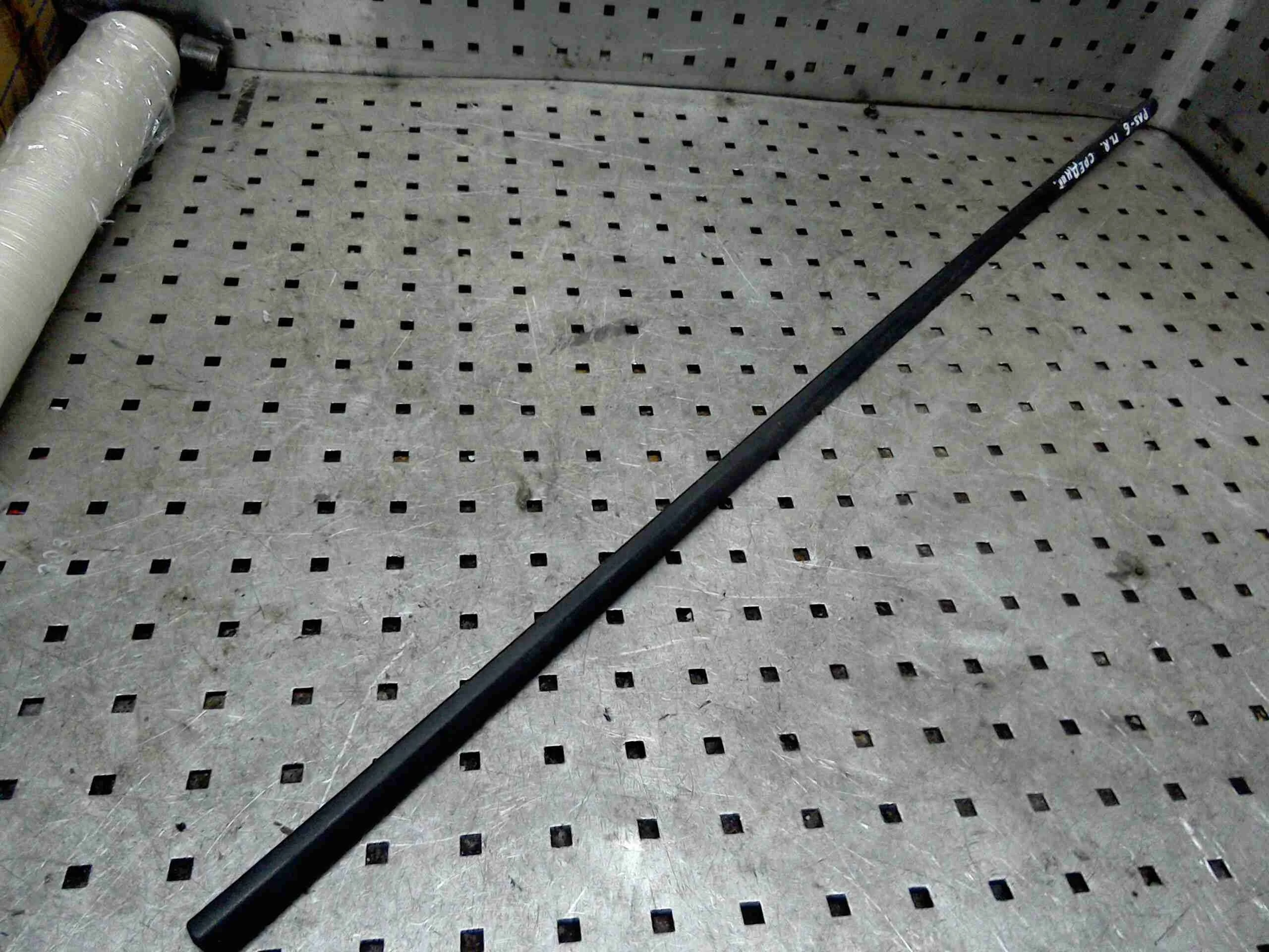 Молдинг двери передней правой Volkswagen Passat B6 (3C) 2005-2010 2006