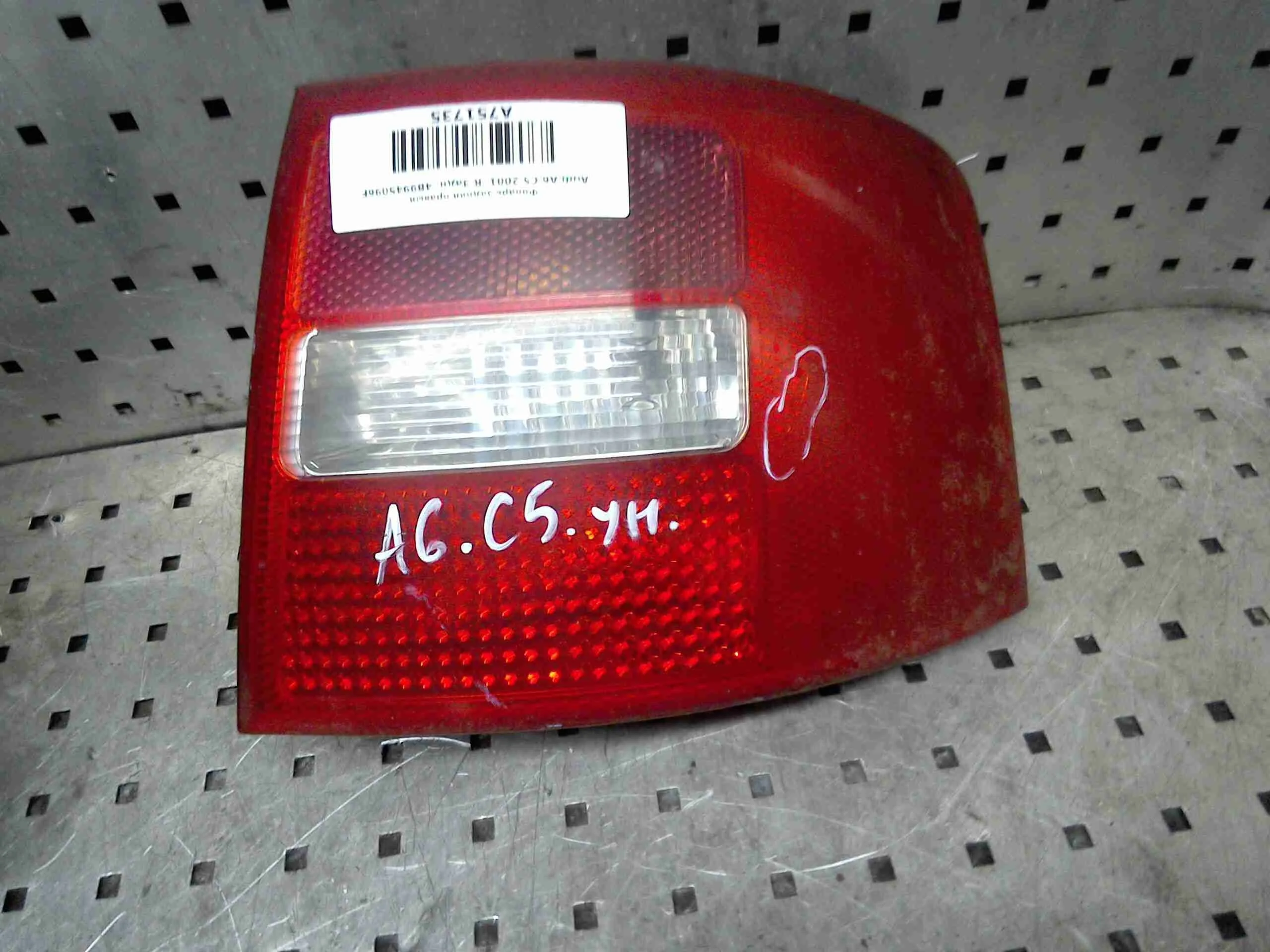 Фонарь задний правый Audi A6 C5 (4B) 1997-2001 2001    Универсал