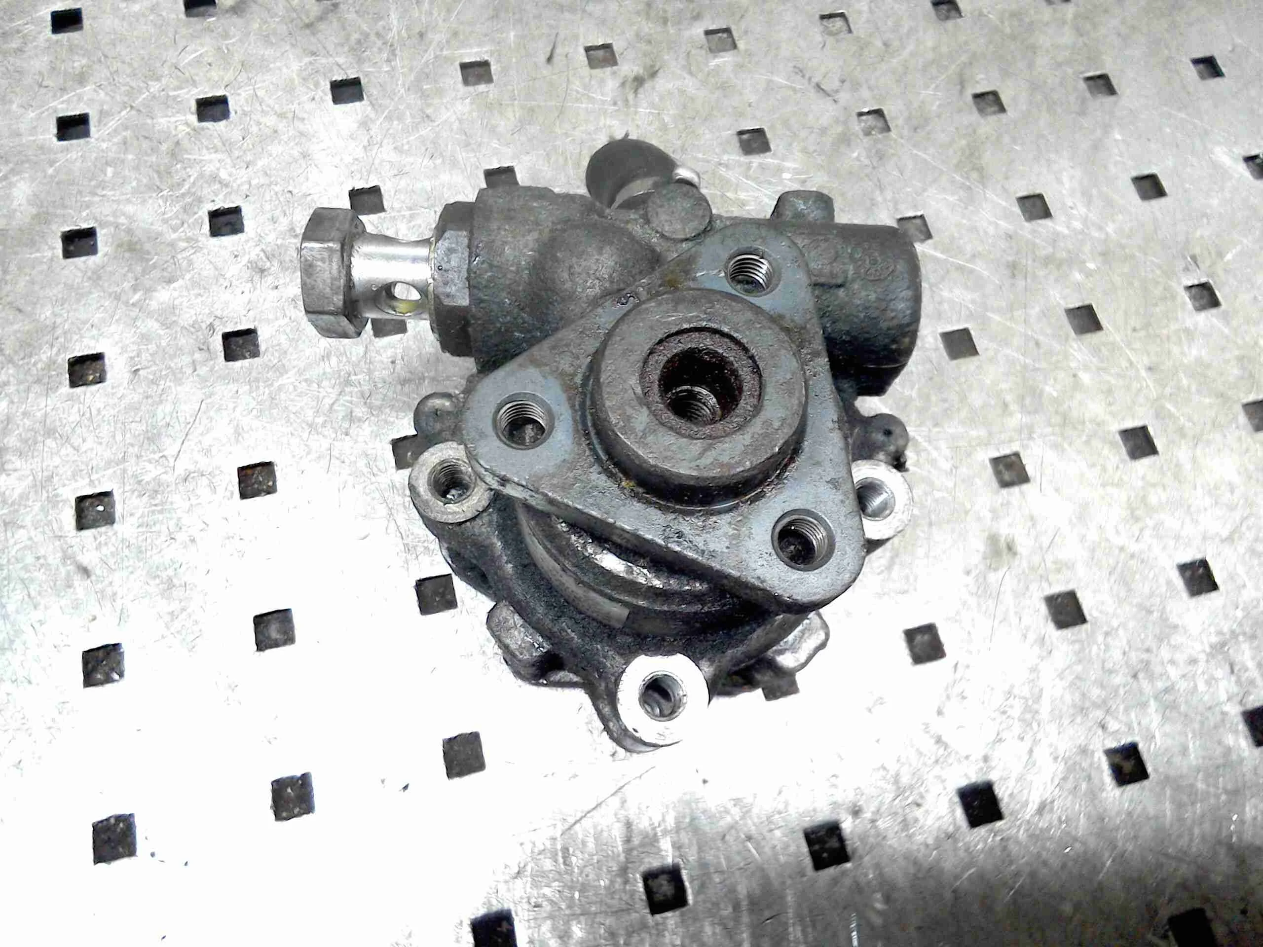 Насос гидроусилителя руля Audi A4 A4 B7 (8EC, 8ED) 2004-2008 2007 2,0 Дизель АКПП Универсал