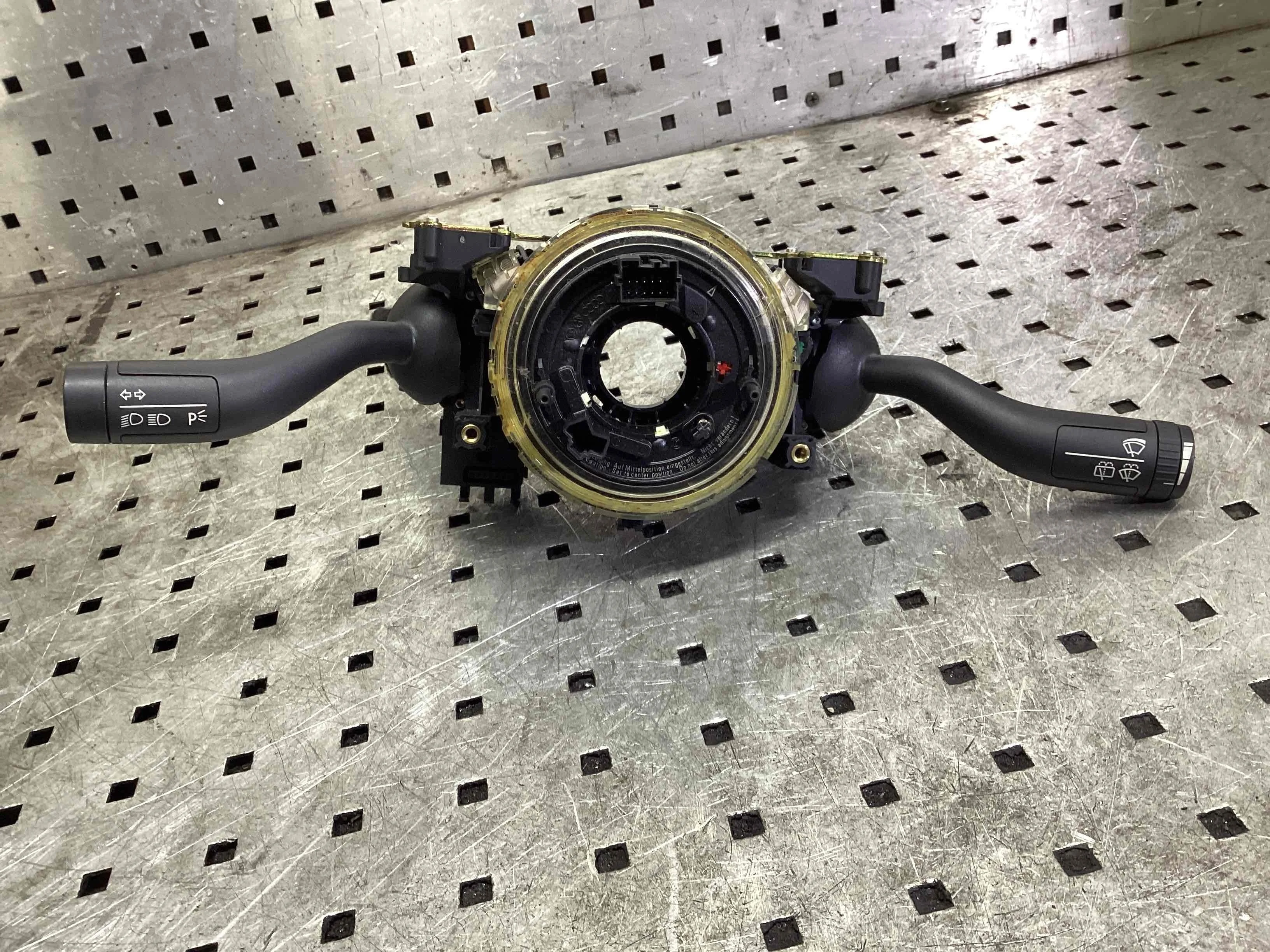 Переключатель подрулевой (стрекоза) Volkswagen Touareg I (7L) 2002-2006 2004
