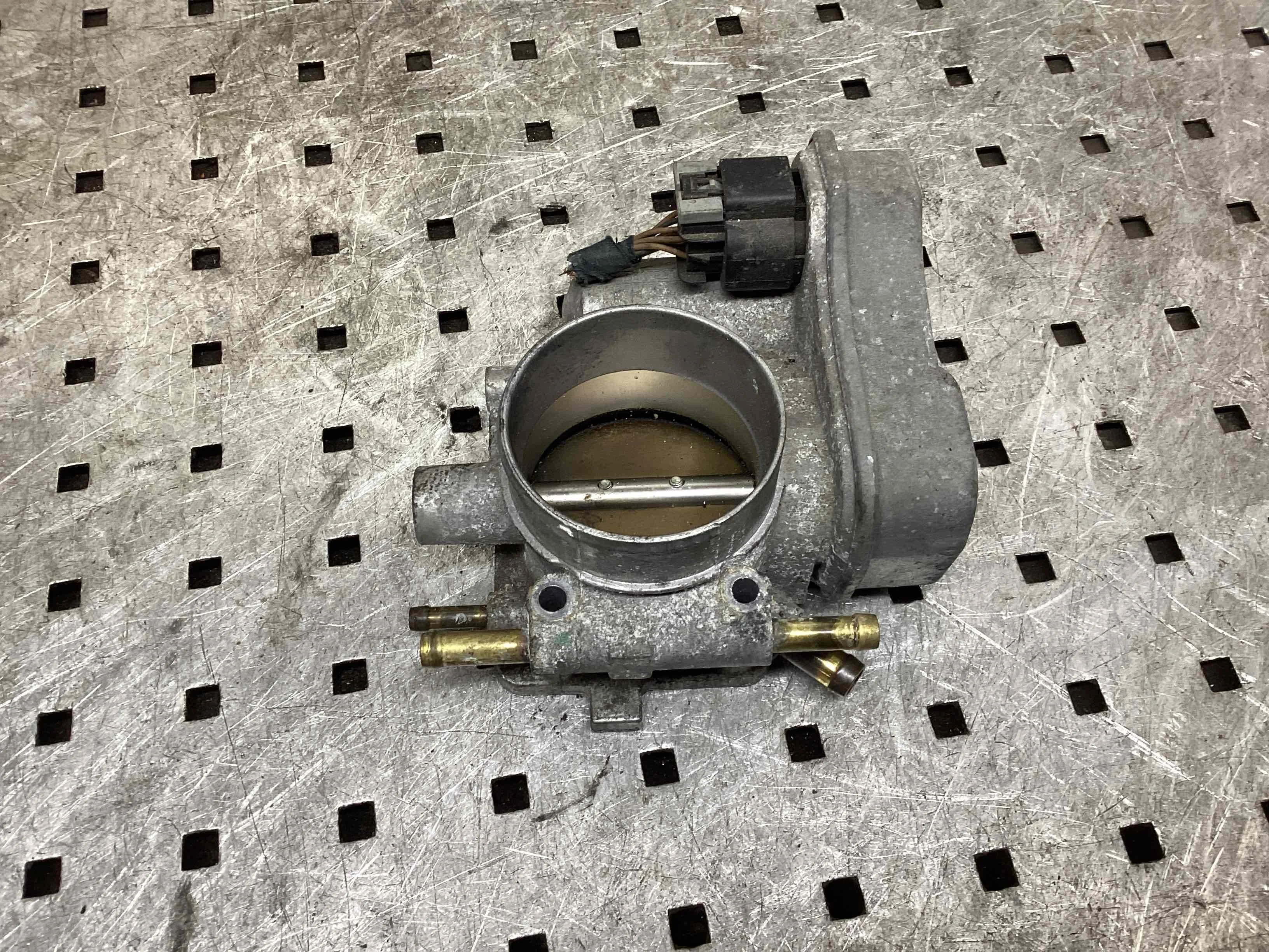 Заслонка дроссельная Opel Astra H 2004-2007 2005 1,8 Бензин
