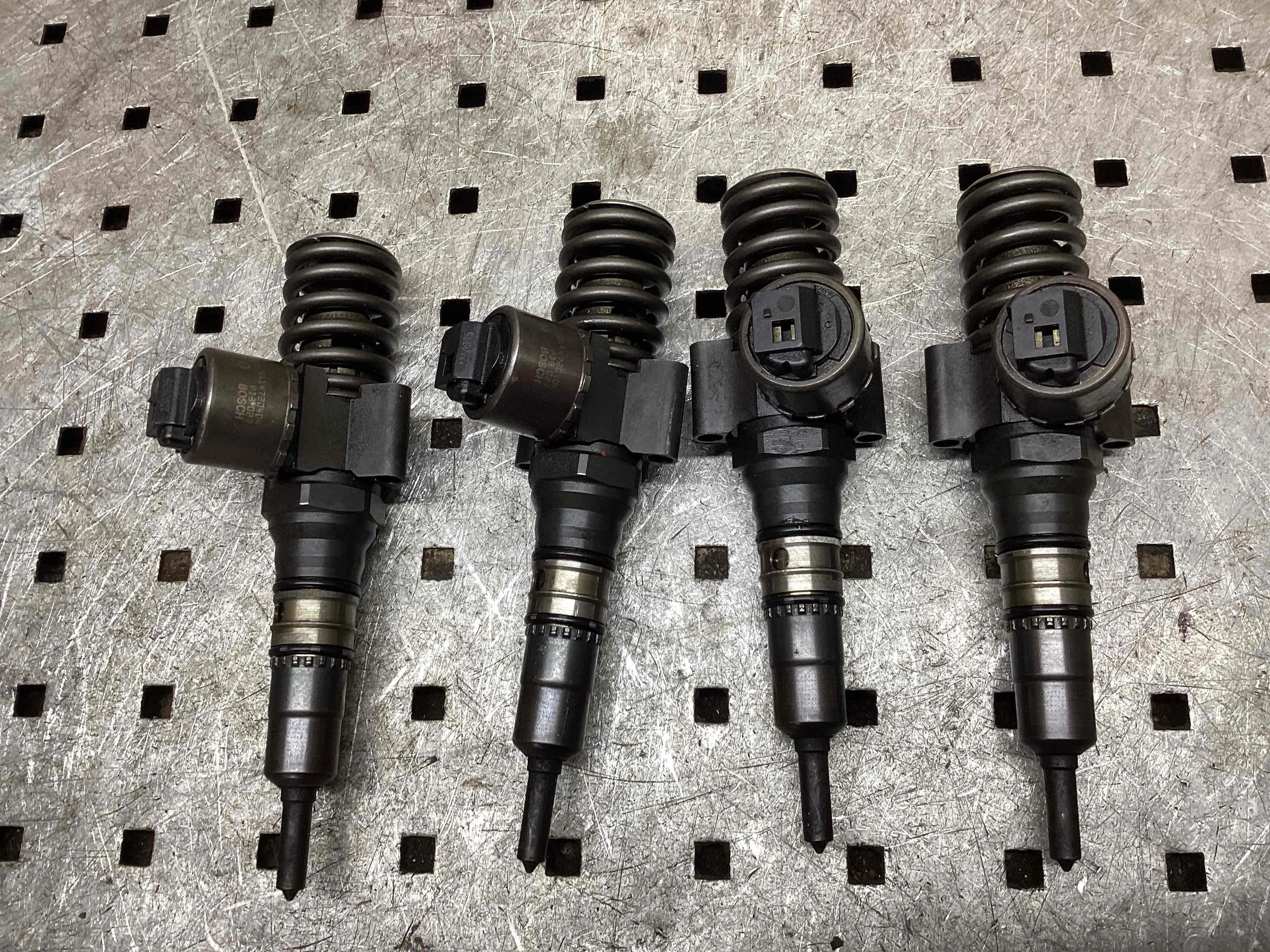 Форсунка Volkswagen Passat B6 (3C) 2005-2010 2006 2,0 Дизель