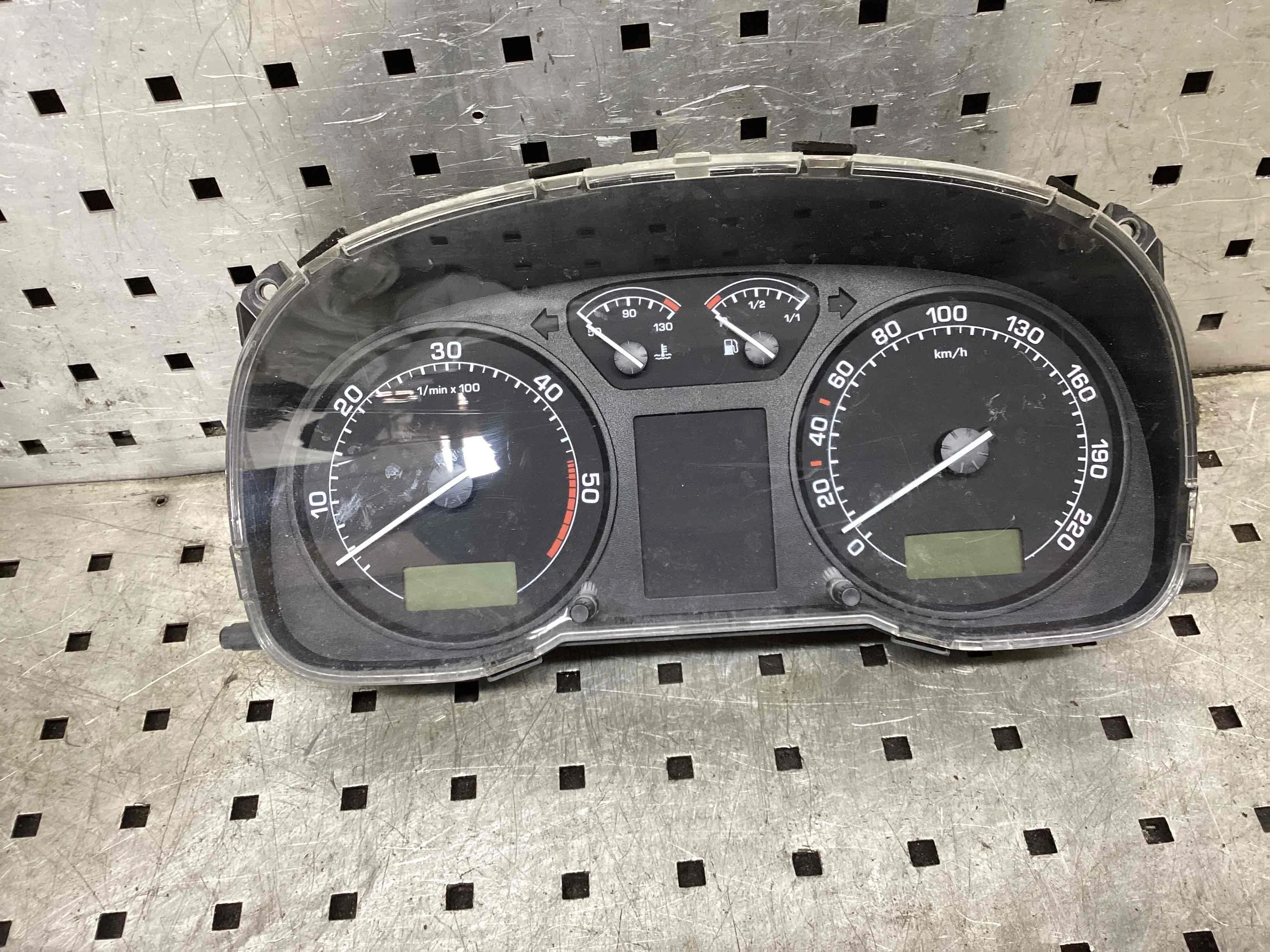 Щиток приборов (приборная панель) Skoda Octavia A4 Tour (1U) 2000-2010 рестайинг 2002 1,9 Дизель