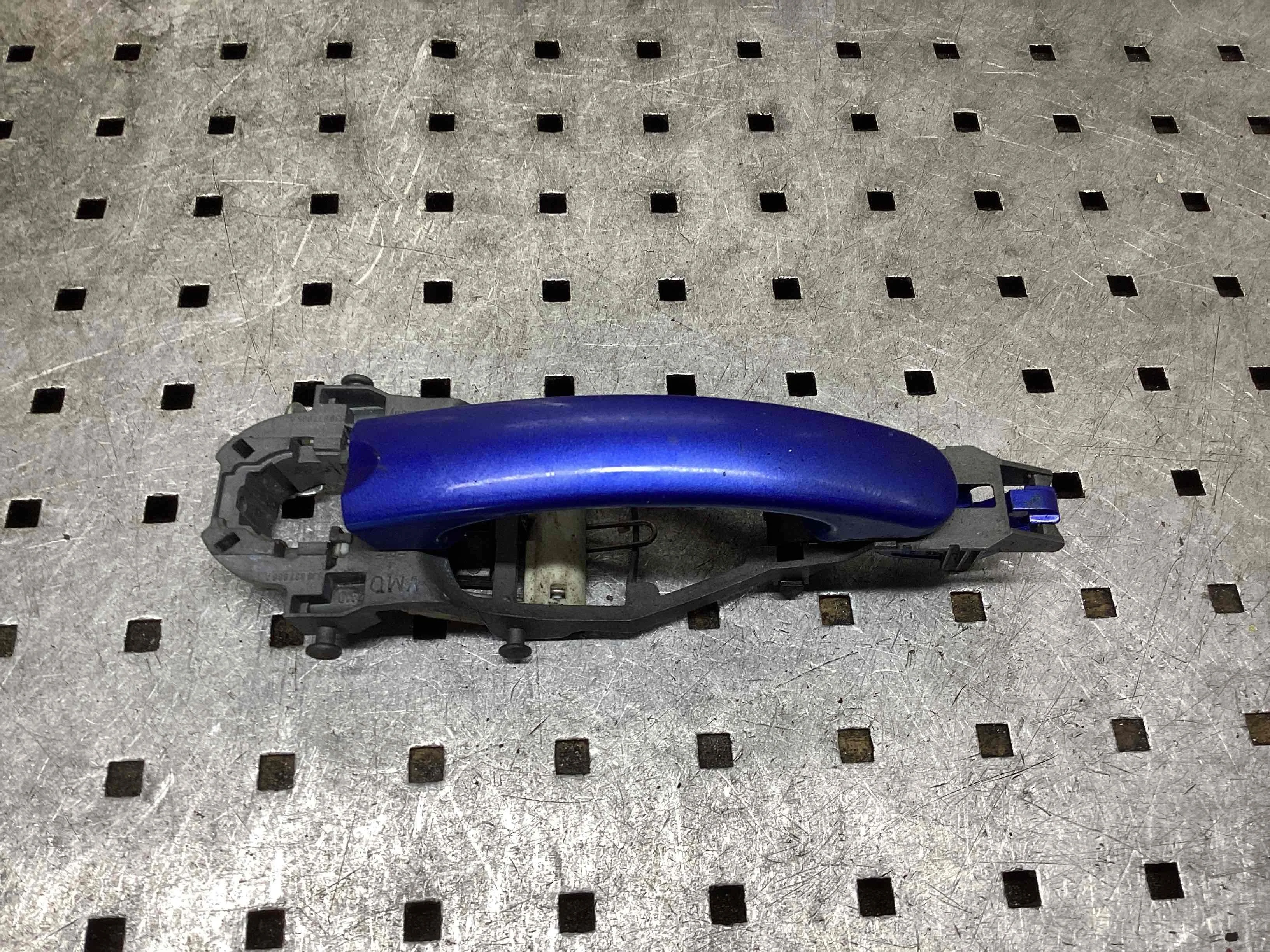 Ручка наружная передняя правая Volkswagen Golf V (1K) 2004-2009 2006