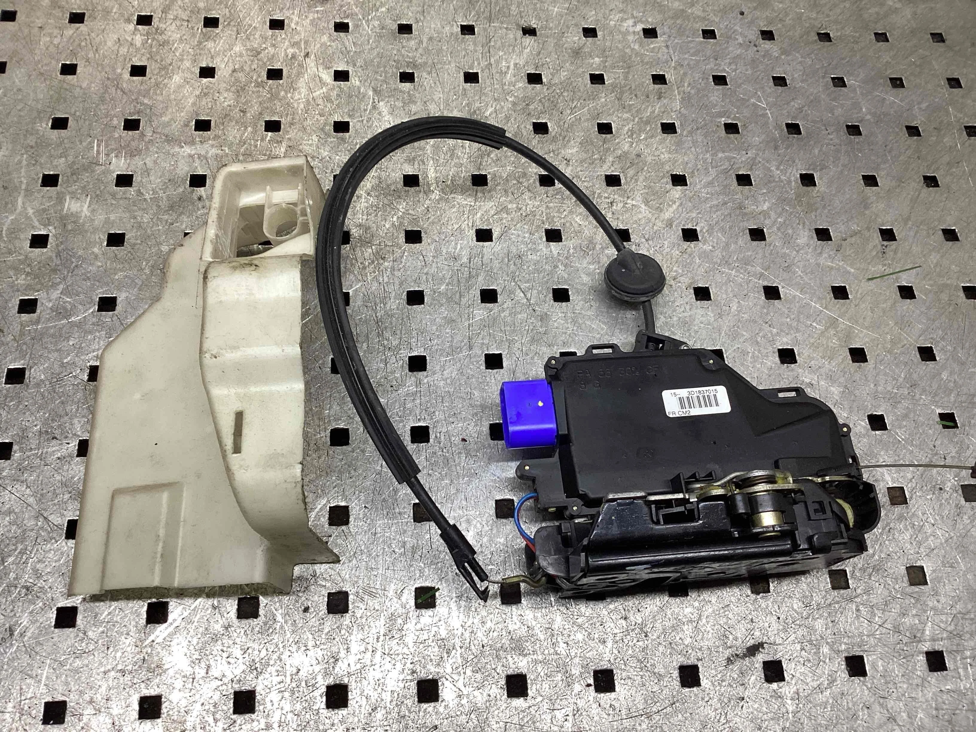 Замок двери передней левой Volkswagen Touran I (1T) 2003-2006 2006