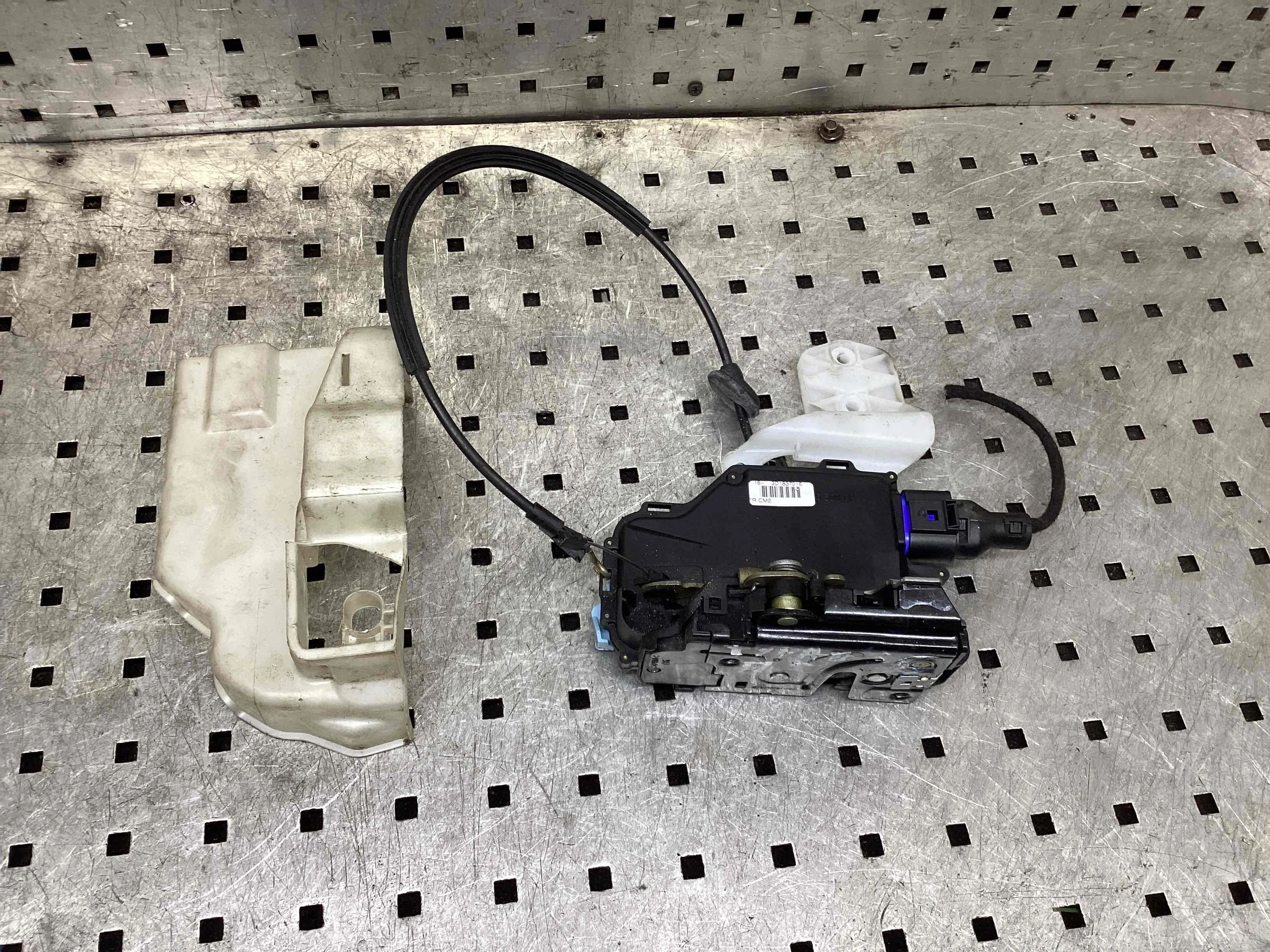Замок двери передней правой Volkswagen Touran I (1T) 2003-2006 2004 1,9 Дизель МКПП Минивэн