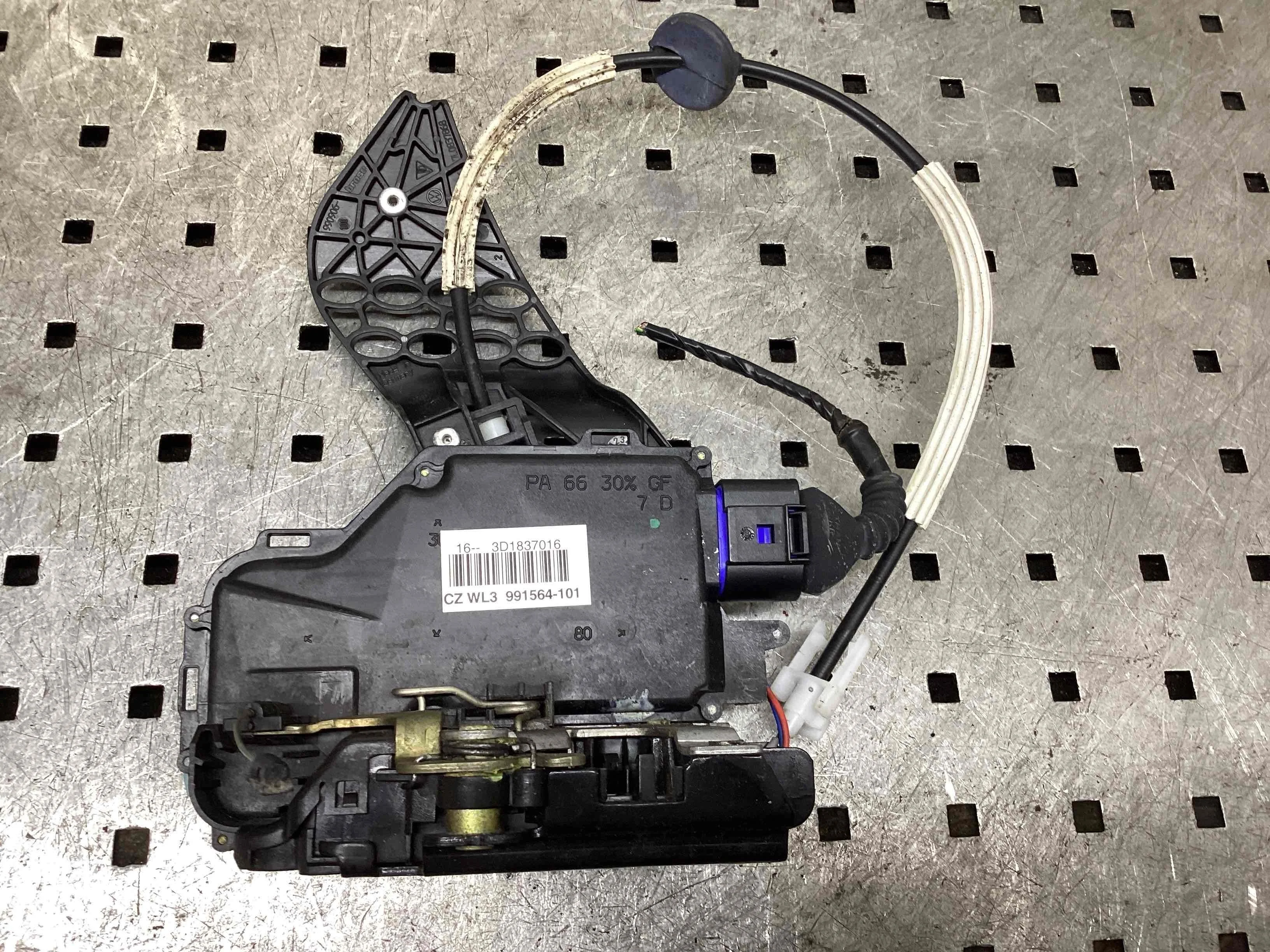 Замок двери передней правой Volkswagen Touareg I (7L) 2002-2006 2003
