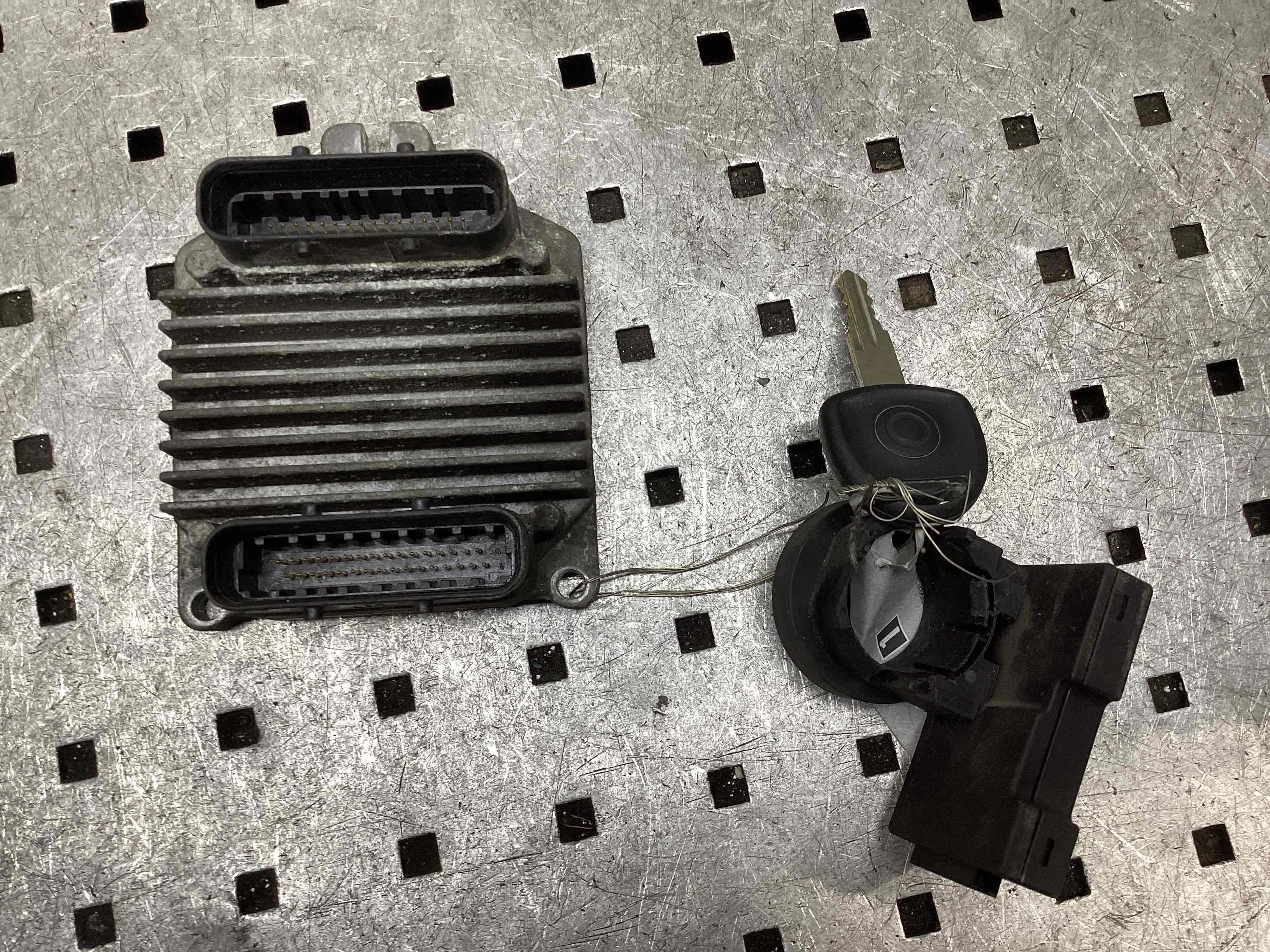 Блок управления двигателем Opel Astra G 1998-2004 2000 1,6 Бензин МКПП 5ст.