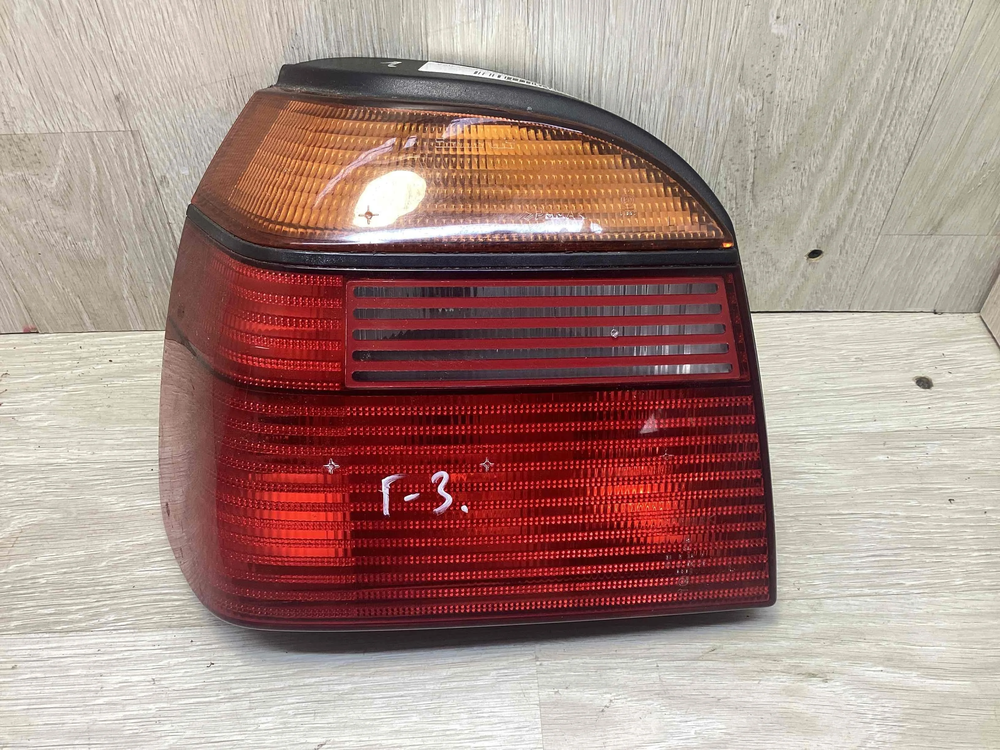 Фонарь задний левый Volkswagen Golf III (1H) 1991-1997 1994    Хэтчбек