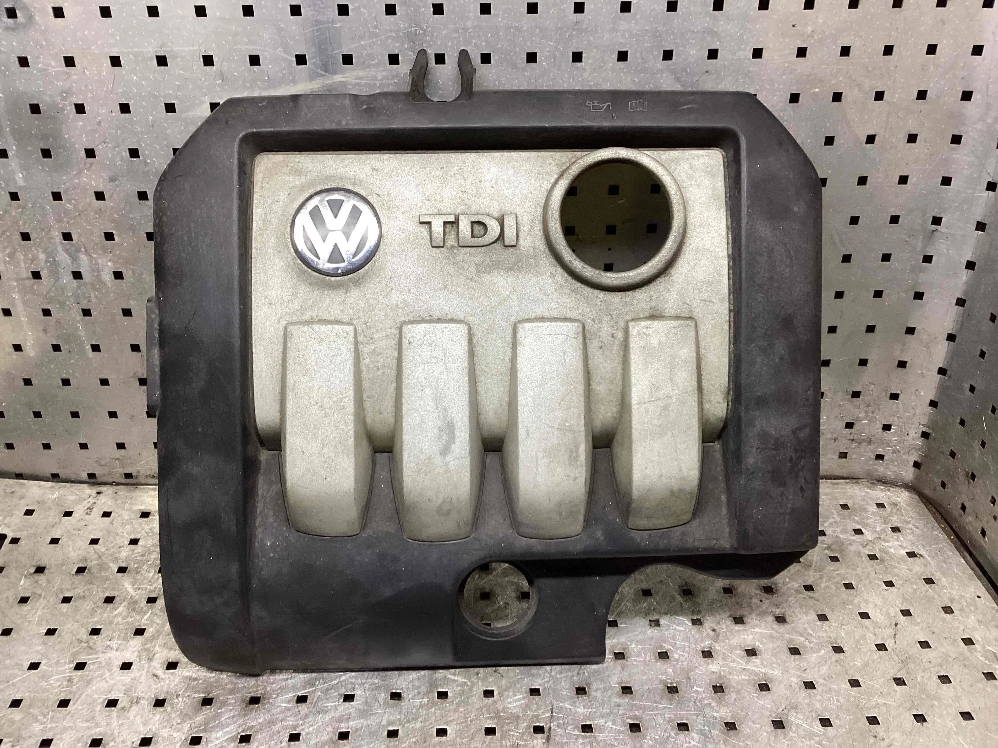 Декоративная крышка двигателя Volkswagen Touran I (1T) 2003-2006 2006 1,9 Дизель