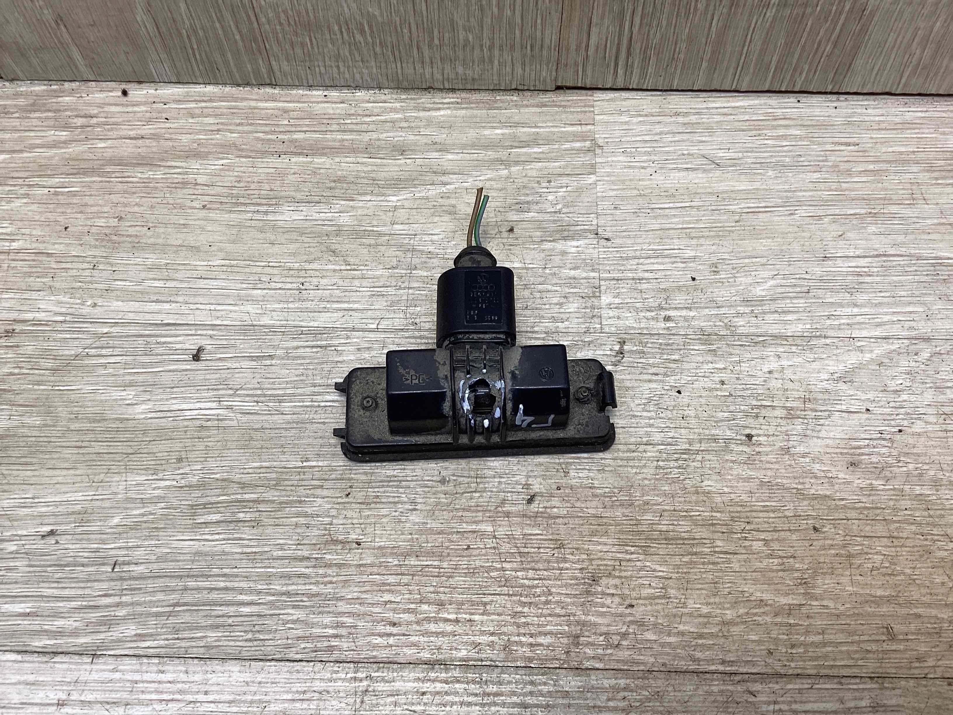 Подсветка номера Volkswagen Golf IV (1J) 1997-2004 1998