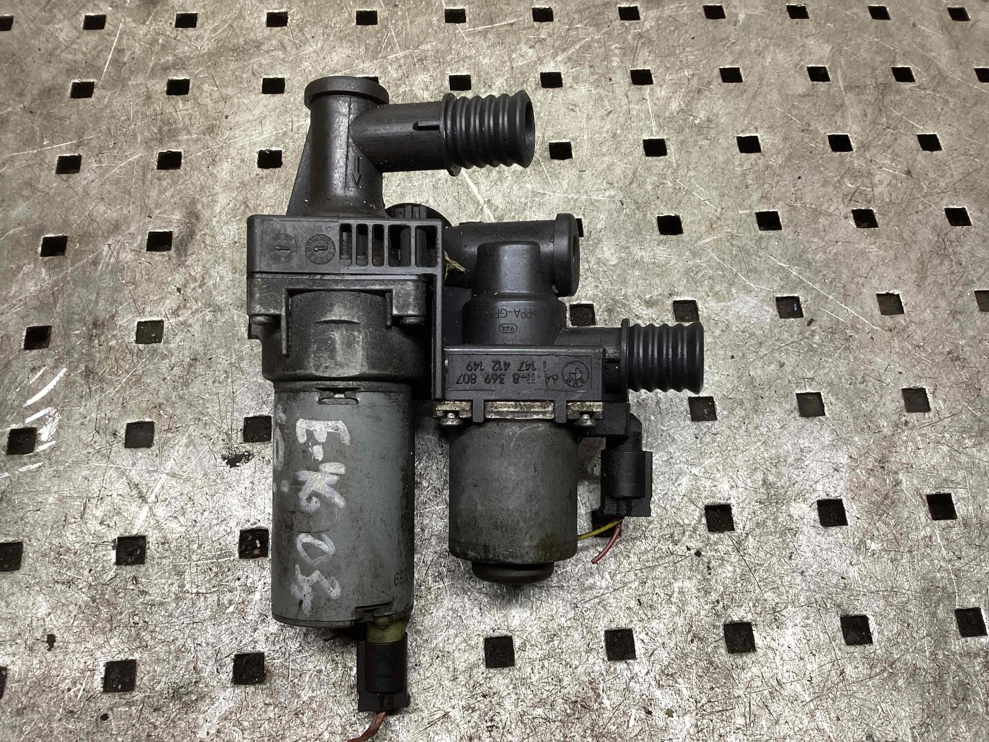 Кран отопителя (печки) BMW 3-Series (E46) 2001-2005 рестайлинг  2003 1,8 Бензин