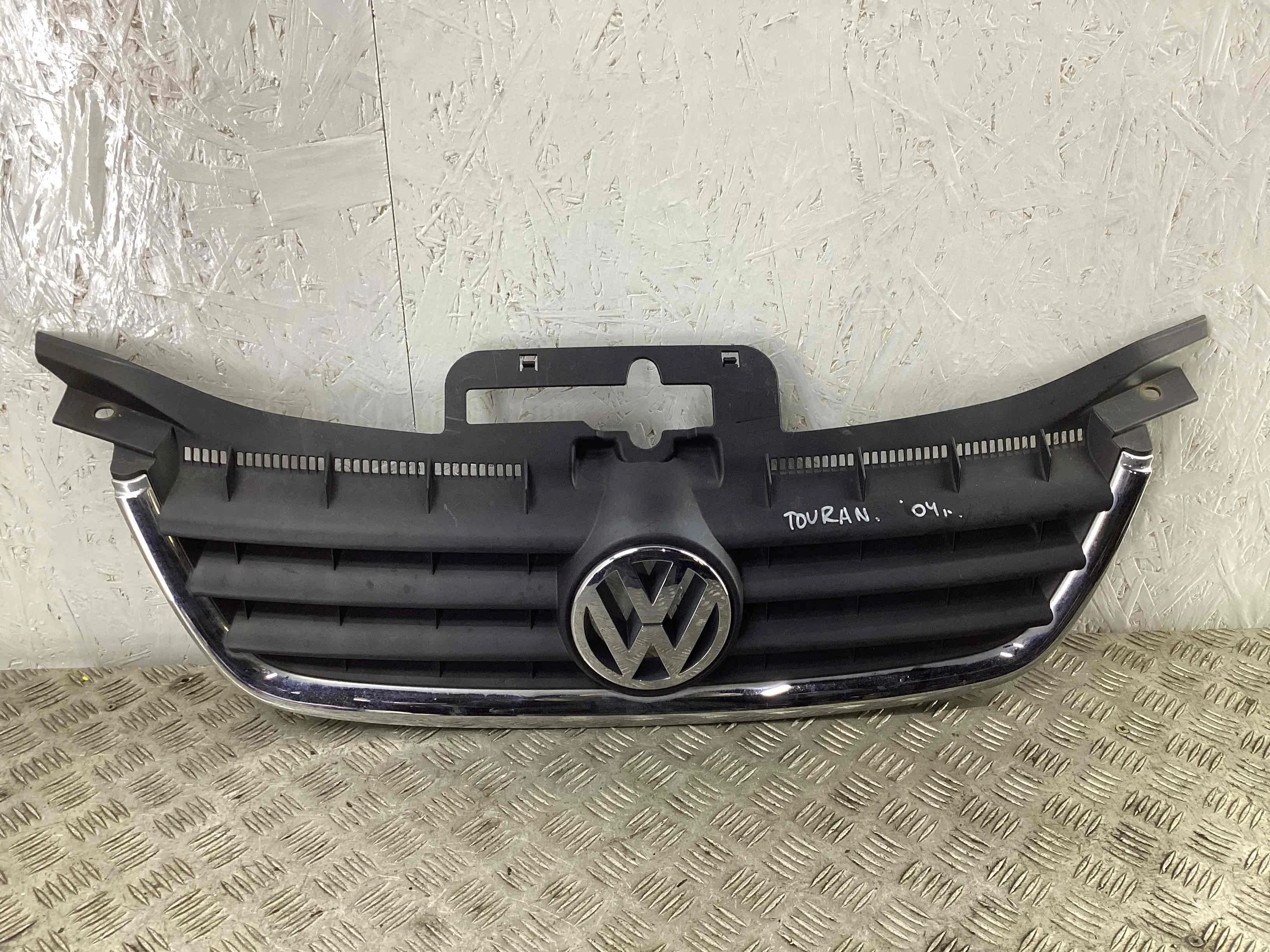 Решетка радиатора Volkswagen Touran I (1T) 2003-2006 2004
