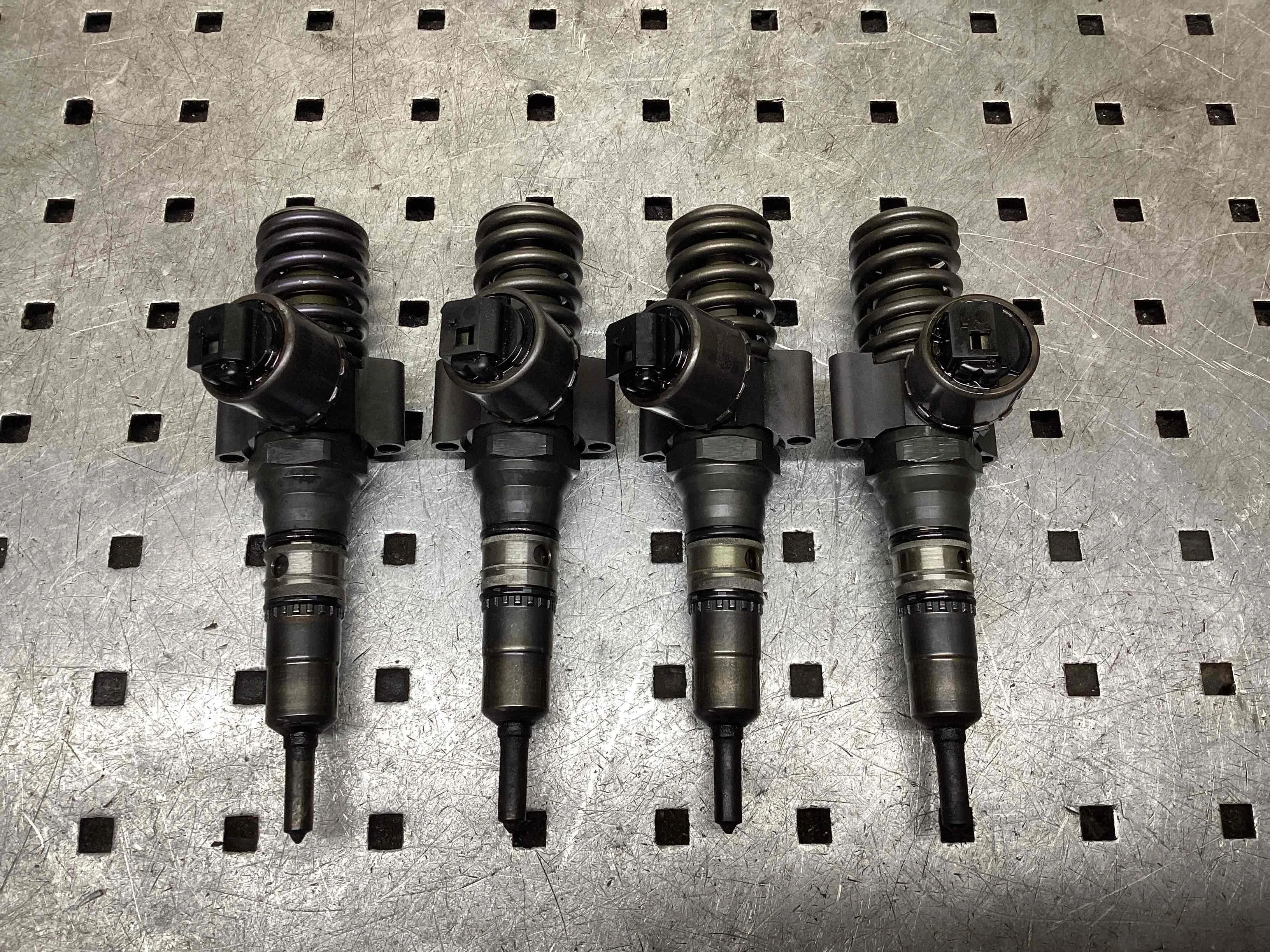Форсунка Volkswagen Passat B6 (3C) 2005-2010 2006 2,0 Дизель МКПП Универсал