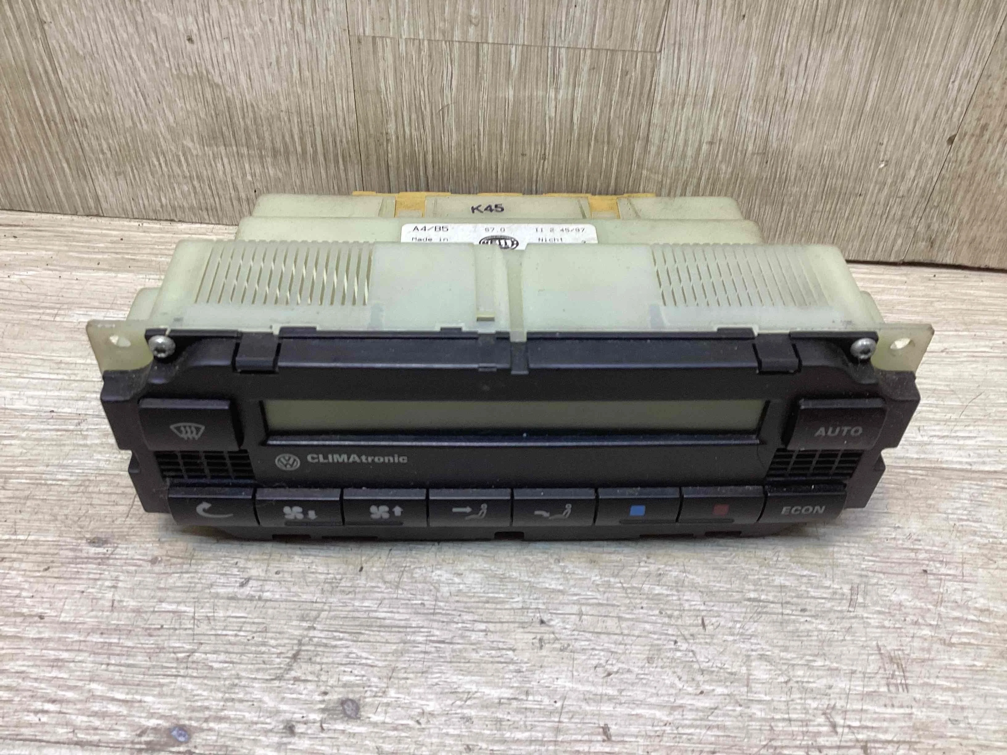 Блок управления печки/климат-контроля Volkswagen Passat B5 (3B) 1996-2000 1997