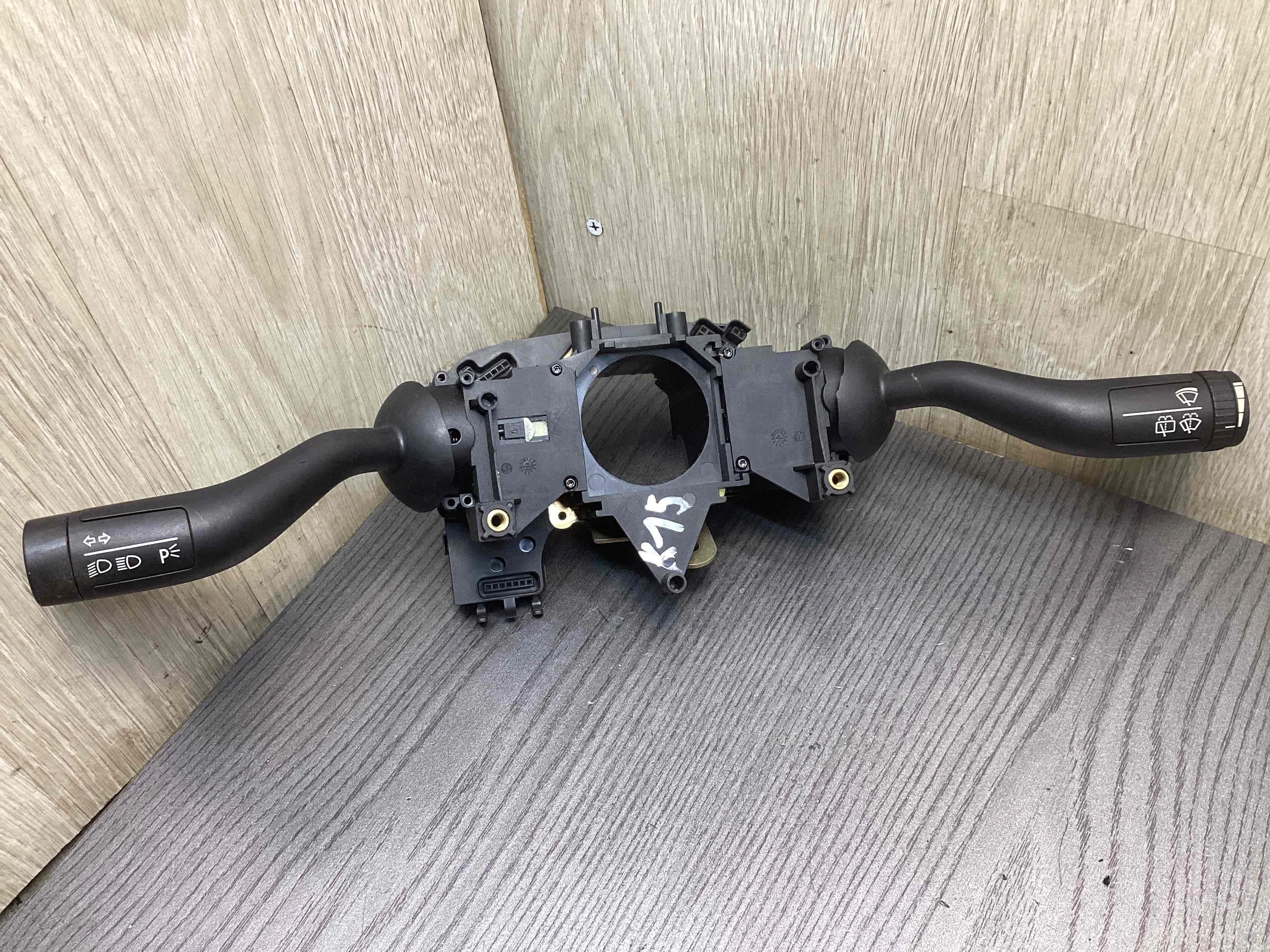 Переключатель подрулевой (стрекоза) Volkswagen Touareg I (7L) 2002-2006 2004 2,5 Дизель АКПП Внедорожник