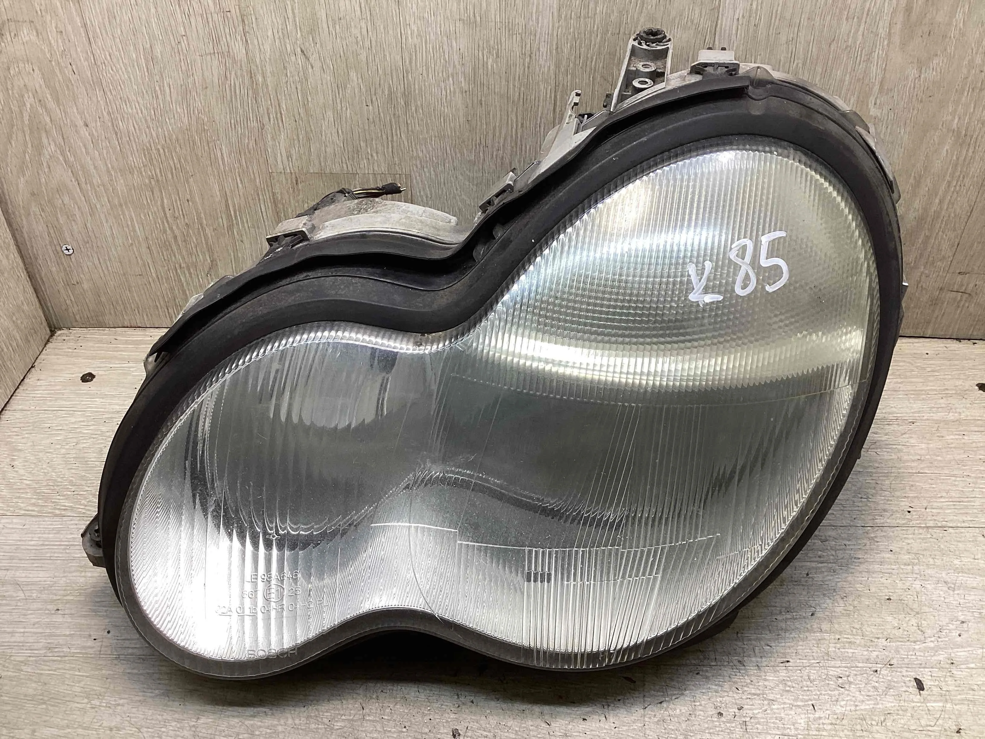 Фара левая Mercedes C (W203) 2000-2004  2002 2,0 Бензин АКПП Седан