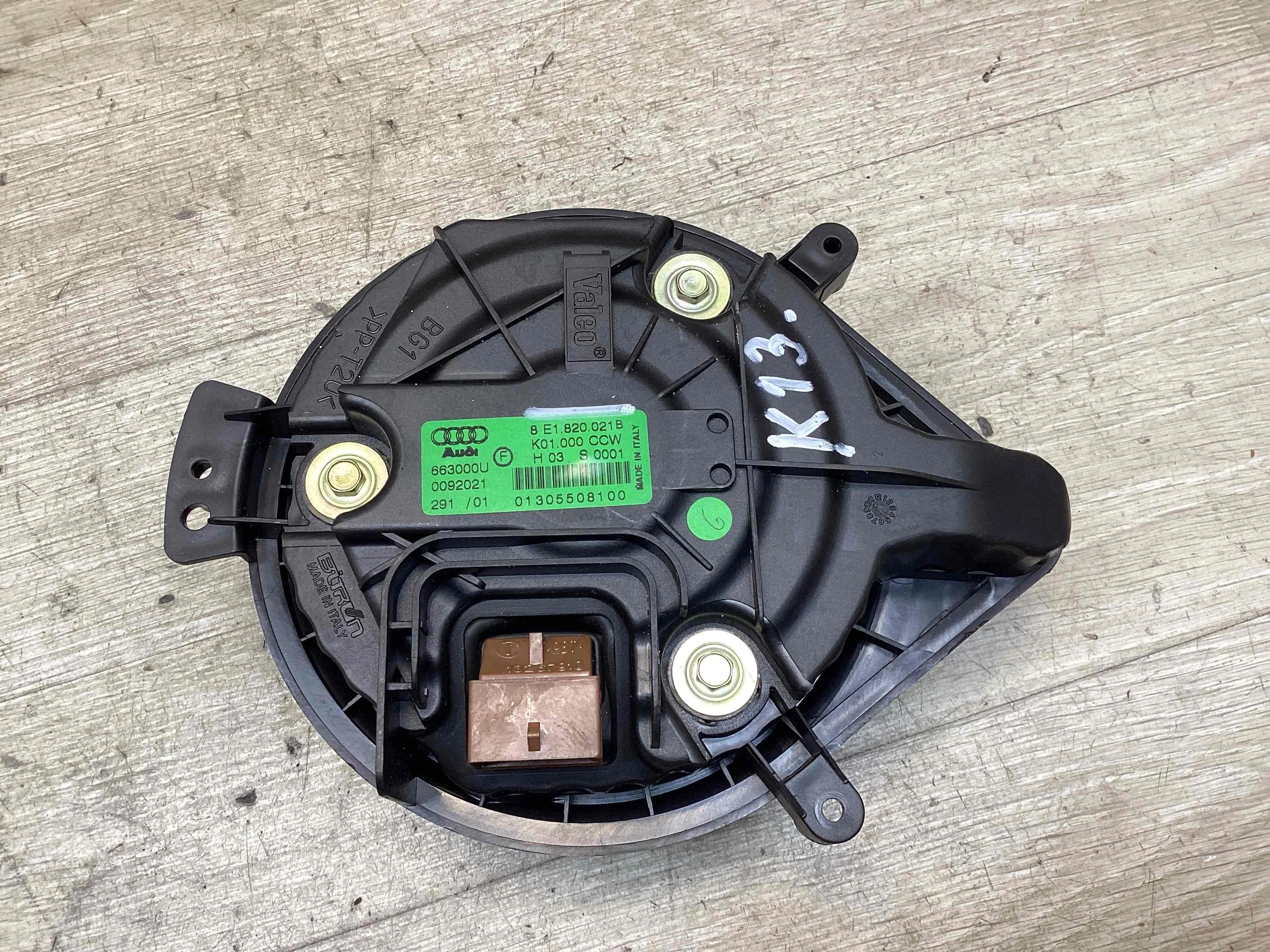 Моторчик печки Audi A4 B6 (8EC, 8E5) 2000-2006 2001 2,0 Бензин МКПП 5ст. Седан