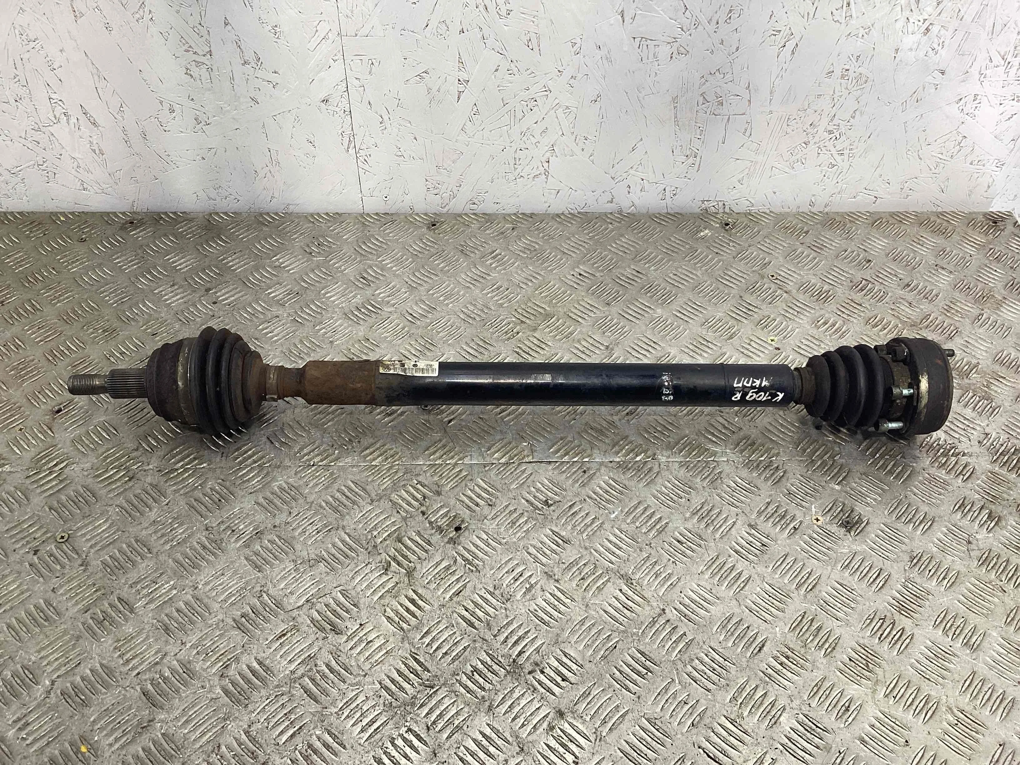 Полуось передняя правая (приводной вал, ШРУС) Volkswagen Golf IV (1J) 1997-2004 1998 1,4 Бензин МКПП 5ст. Хэтчбек 5дв.