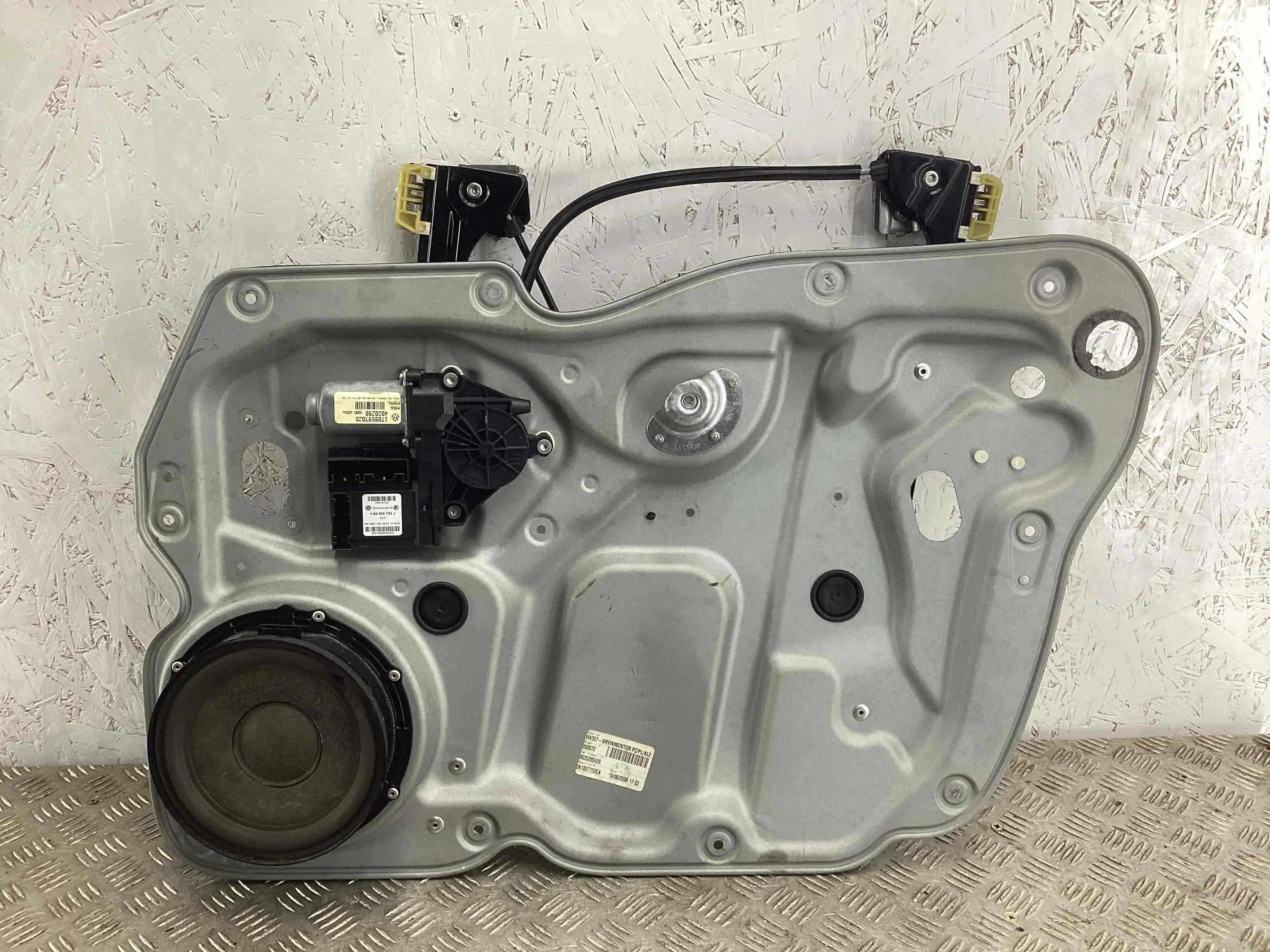 Стеклоподъемник передний правый Volkswagen Caddy III (2K) 2004-2010 2006