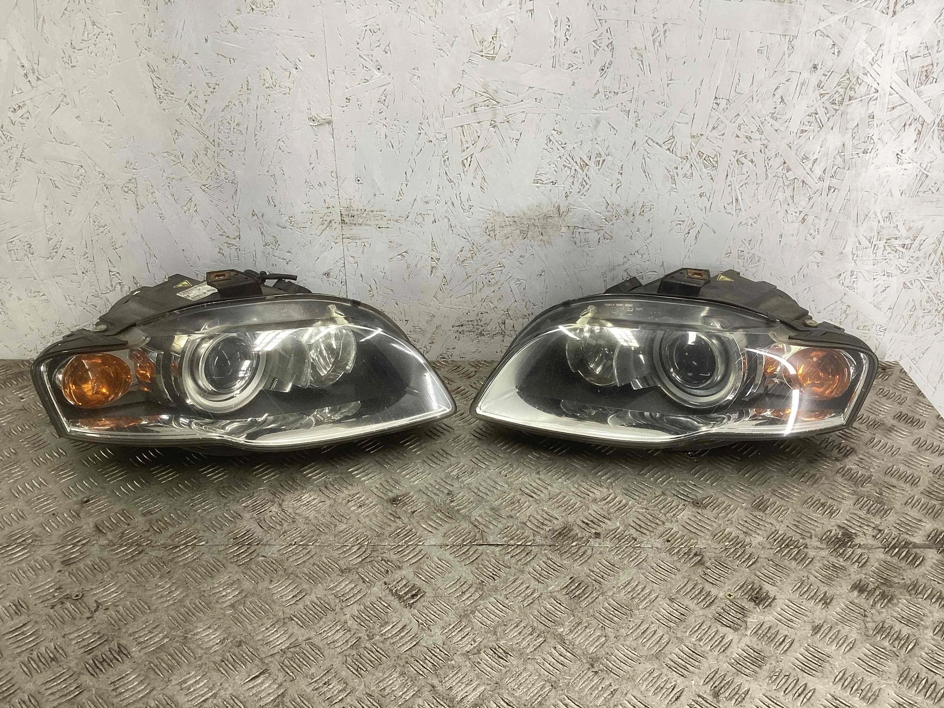 Фара передняя (комплект) Audi A4 B7 (8EC, 8ED) 2004-2008 2007