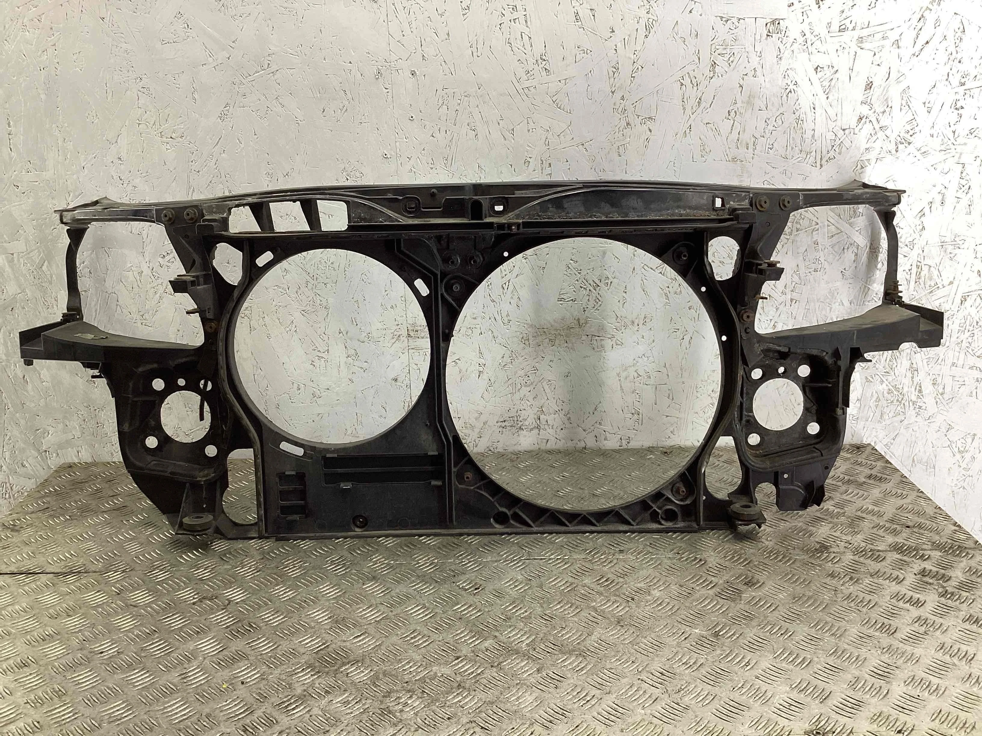 Передняя панель крепления облицовки (телевизор) Audi A4 B7 (8EC, 8ED) 2004-2008 2007 2,7 Дизель