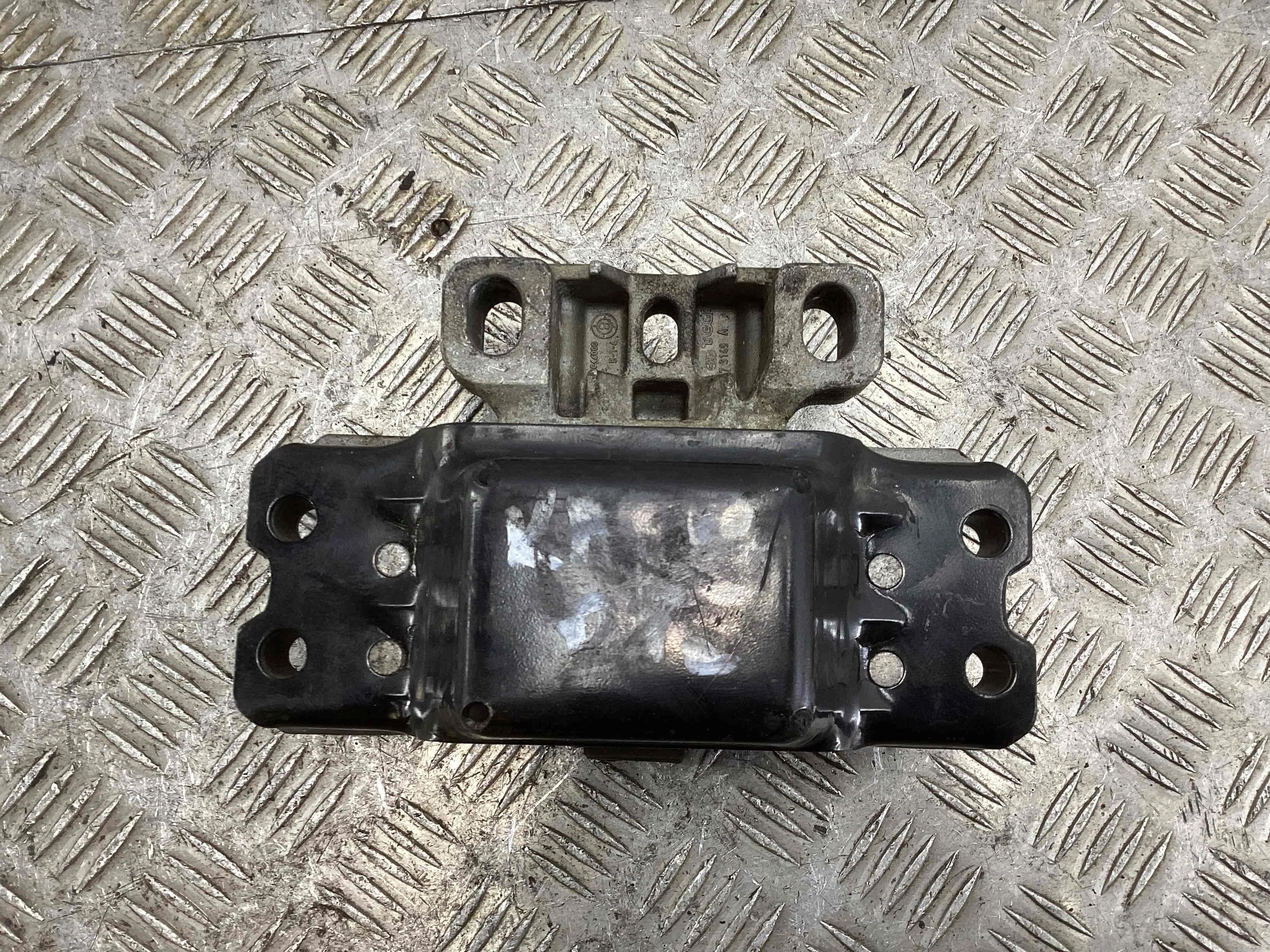 Подушка крепления КПП Volkswagen Caddy III (2K) 2004-2010 2008