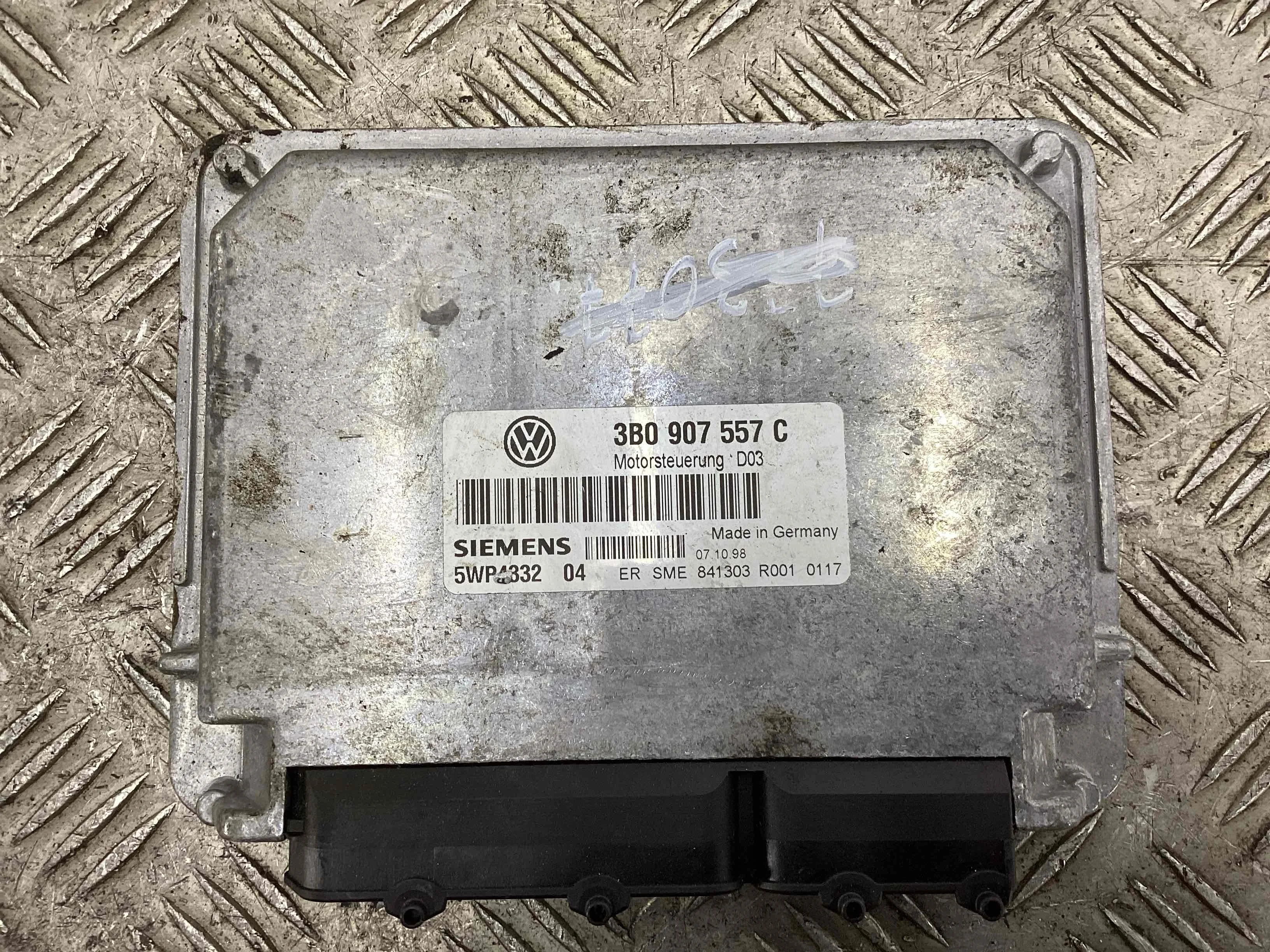 Блок управления двигателем Volkswagen Passat B5 (3B) 1996-2000 1998 1,6 Бензин МКПП 5ст. Универсал