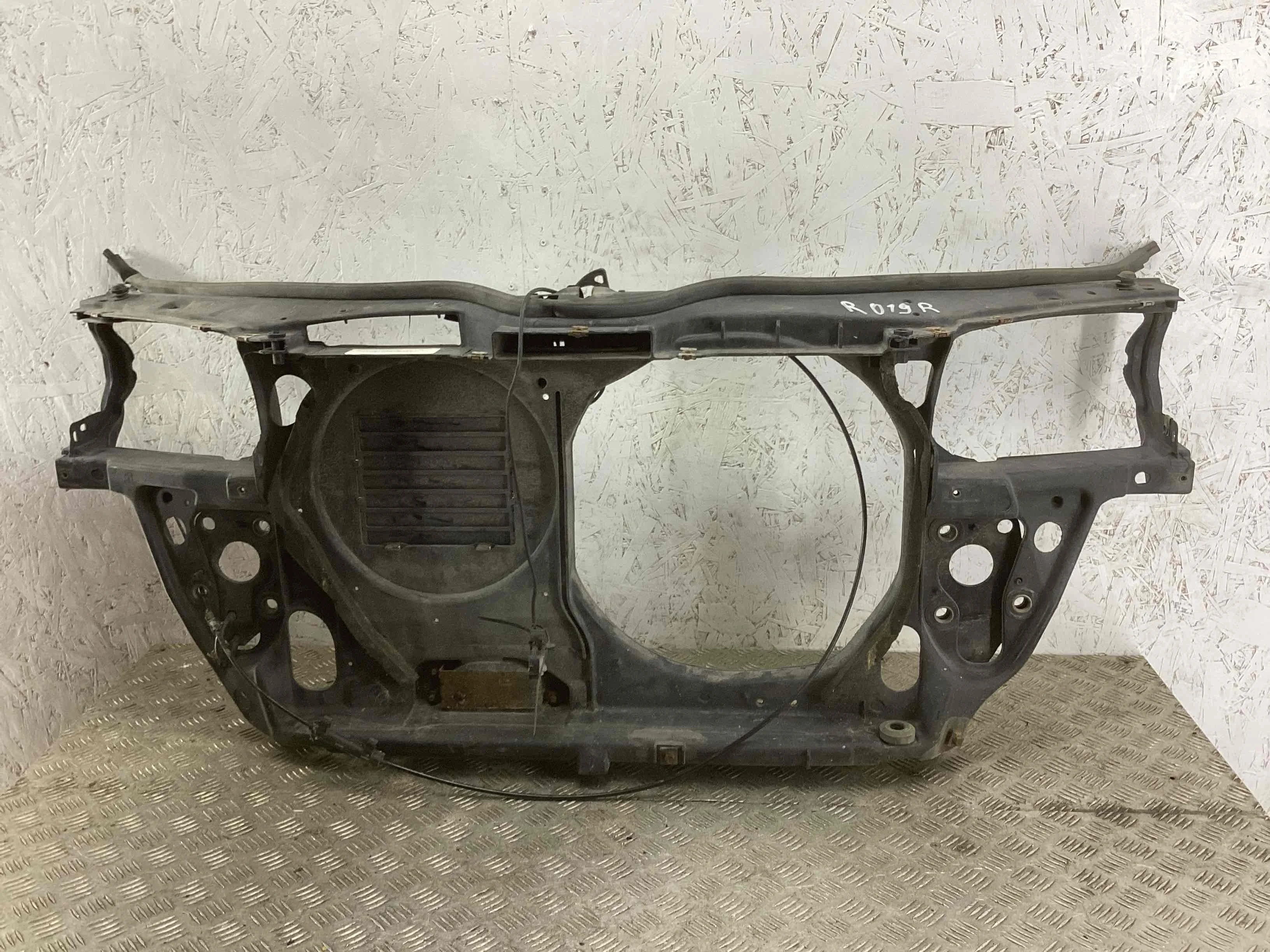 Передняя панель крепления облицовки (телевизор) Volkswagen Passat B5 (3B) 1996-2000 1999