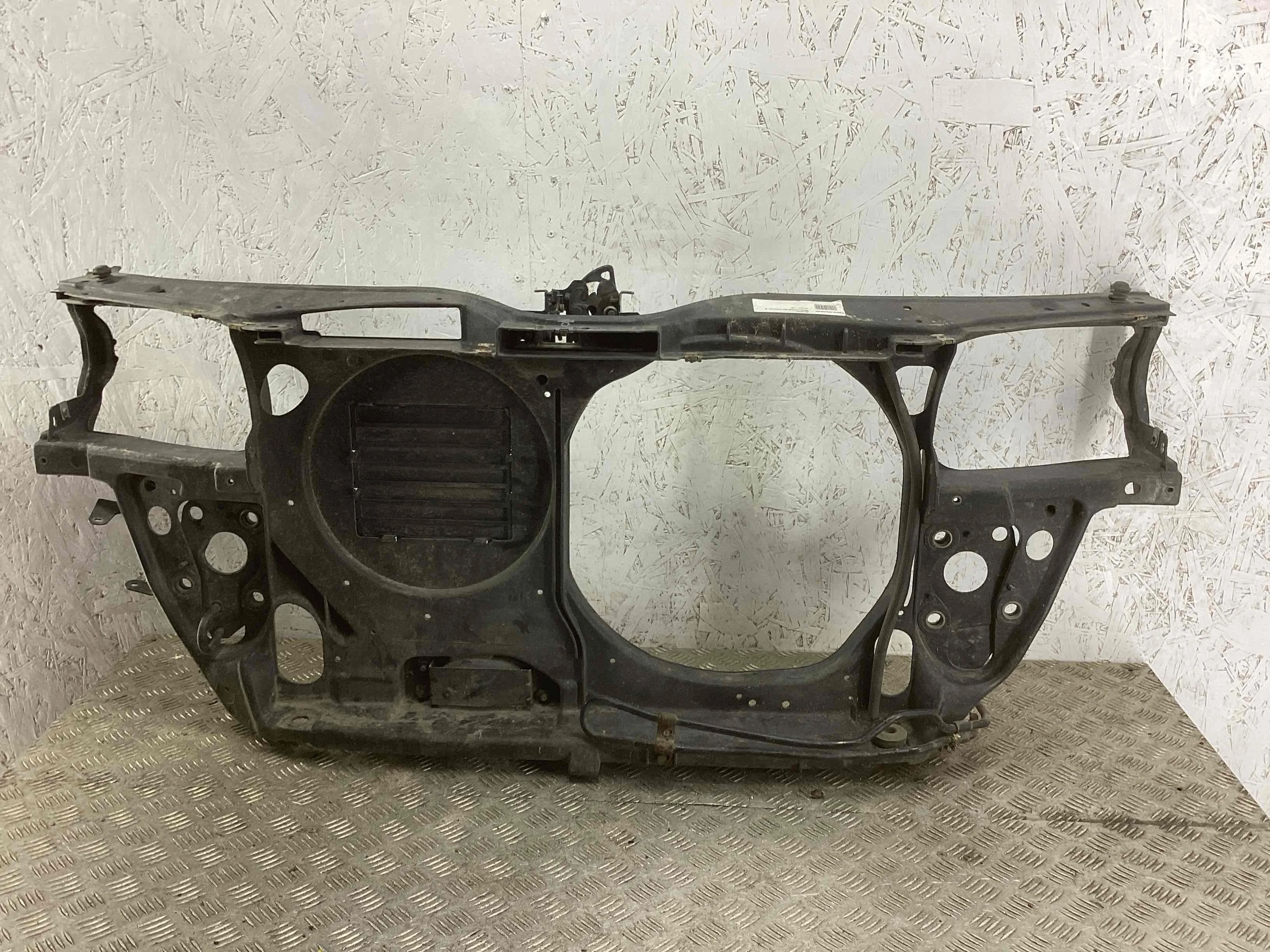 Передняя панель крепления облицовки (телевизор) Volkswagen Passat B5 (3B) 1996-2000 1999