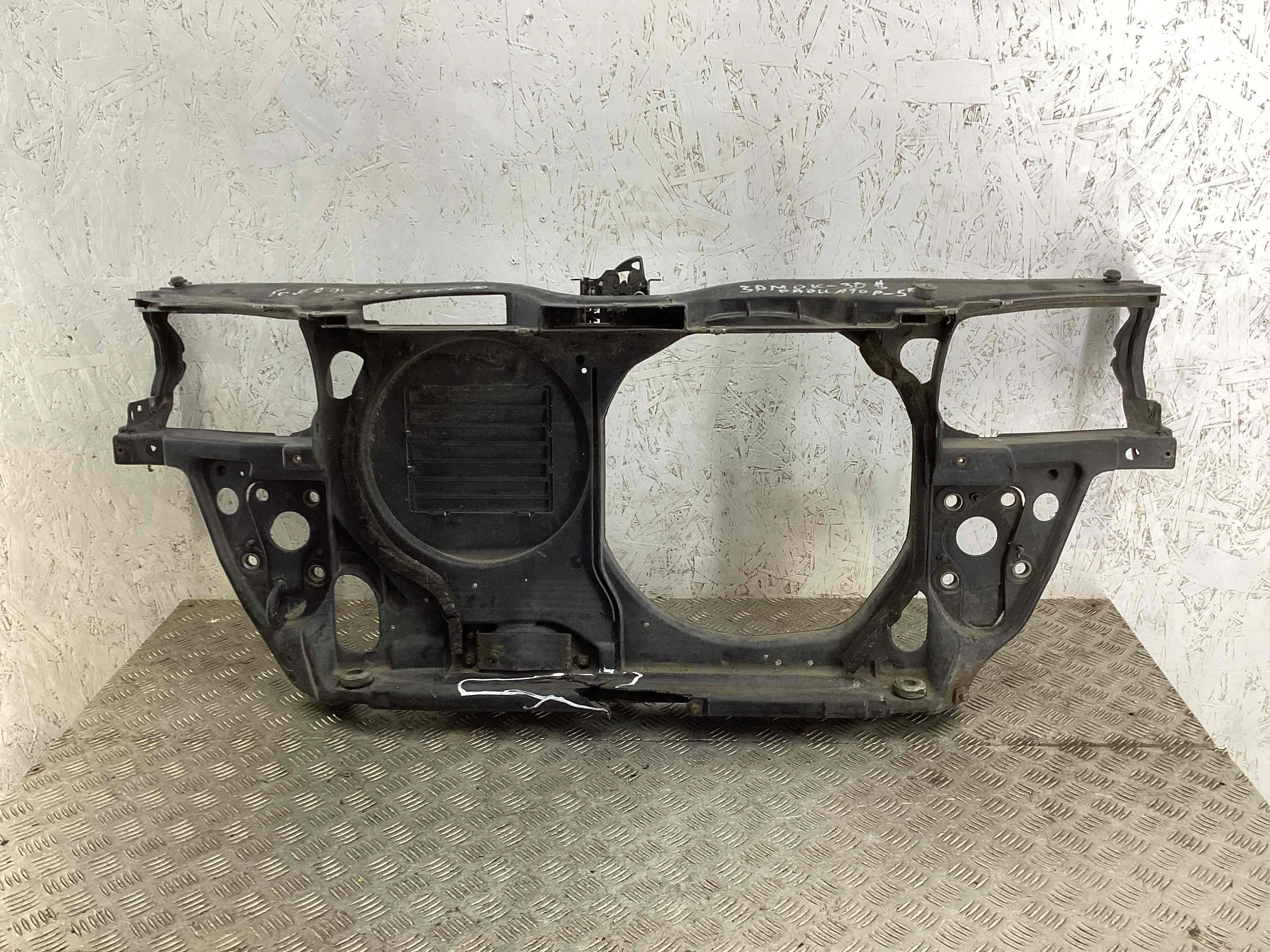Передняя панель крепления облицовки (телевизор) Volkswagen Passat B5 (3B) 1996-2000 1999