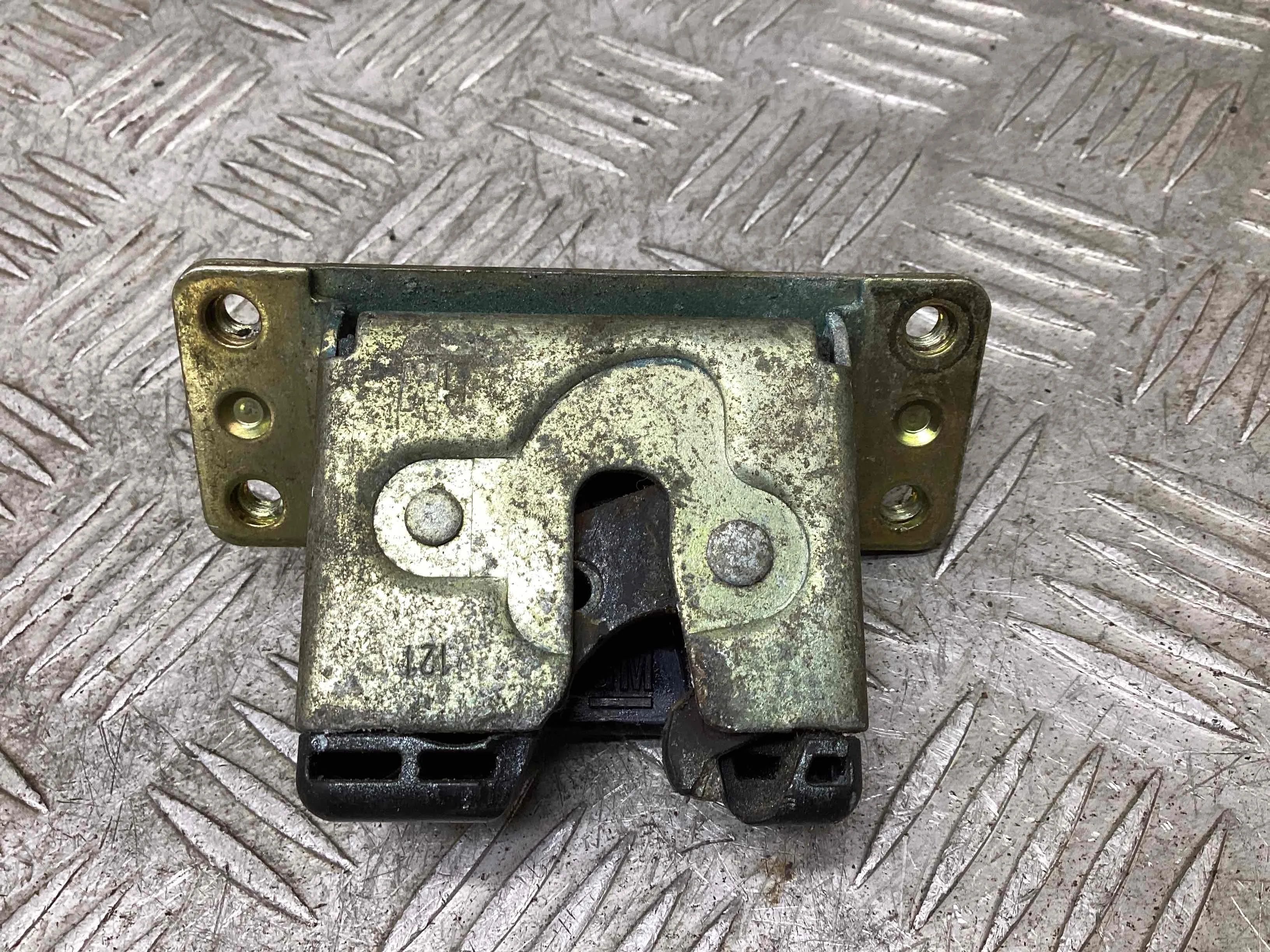 Замок багажника Opel Zafira A 1999-2003 1999 1,6 Бензин МКПП 5ст. Минивэн