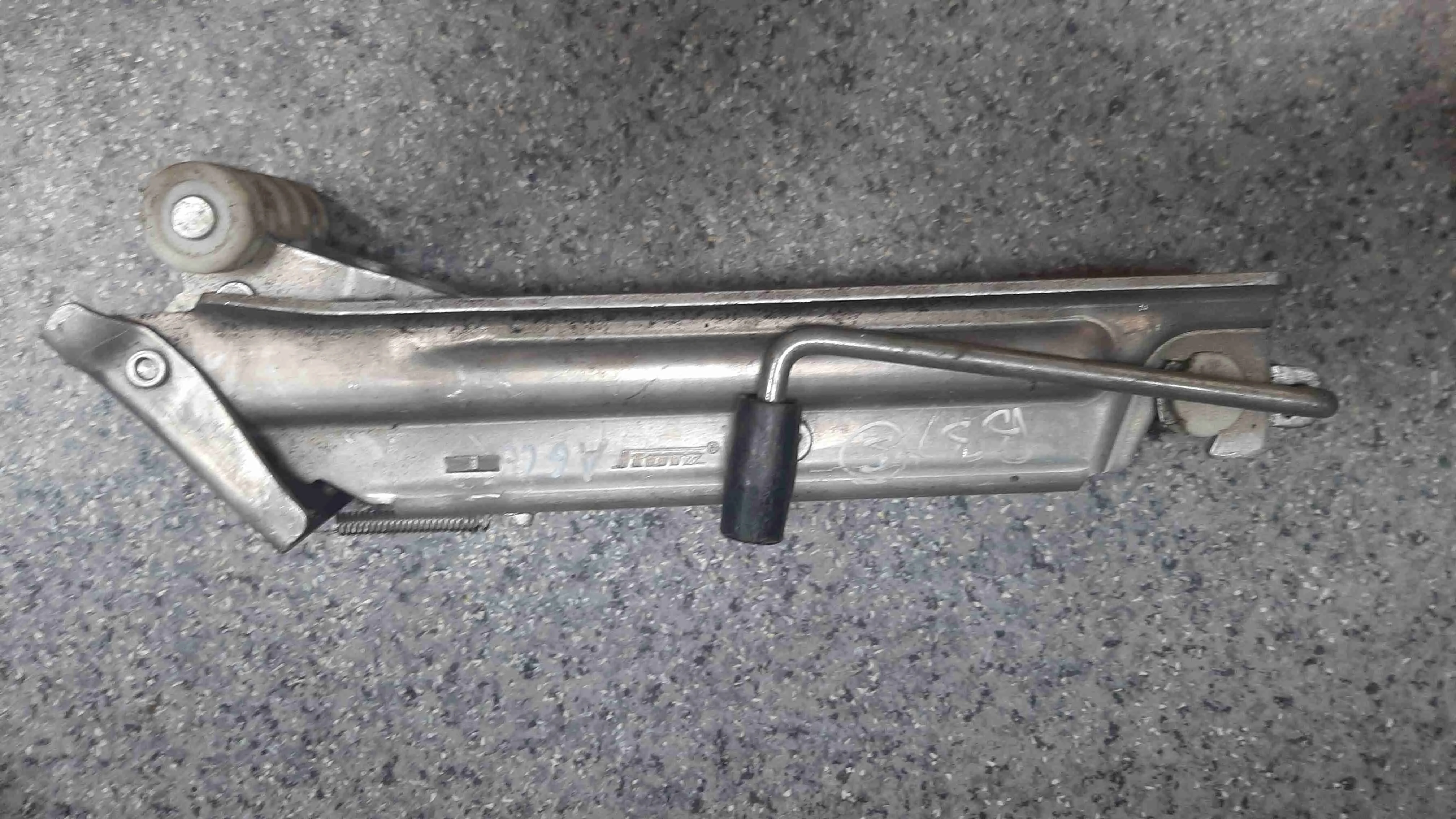 Домкрат Audi A6 C6 (4F) 2004-2008 2006