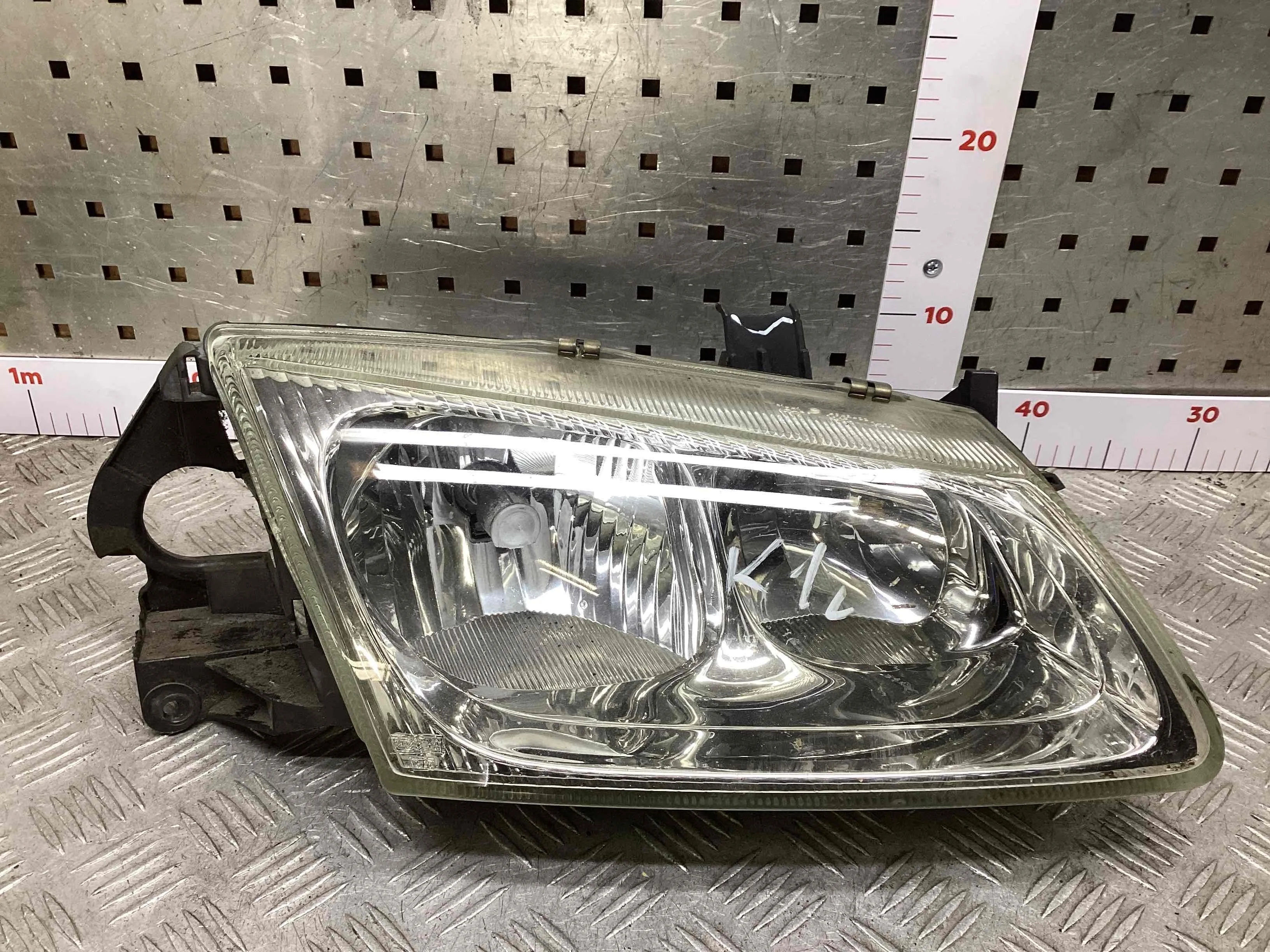 Фара правая Nissan Almera II (N16) 2000-2006 2001 1,5 Бензин МКПП 5ст. Хэтчбек 5дв.