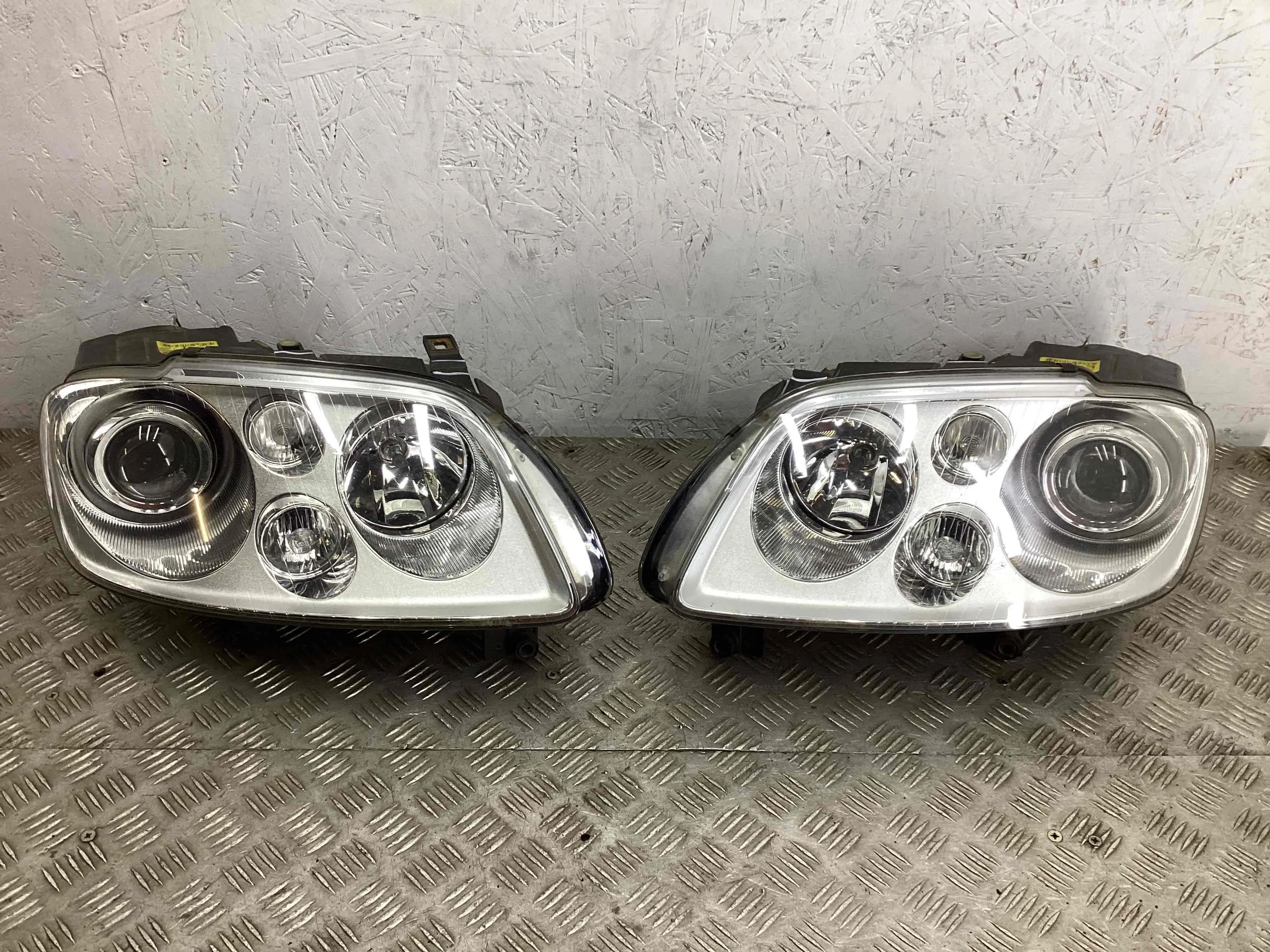 Фара передняя (комплект) Volkswagen Touran I (1T) 2003-2006 2006