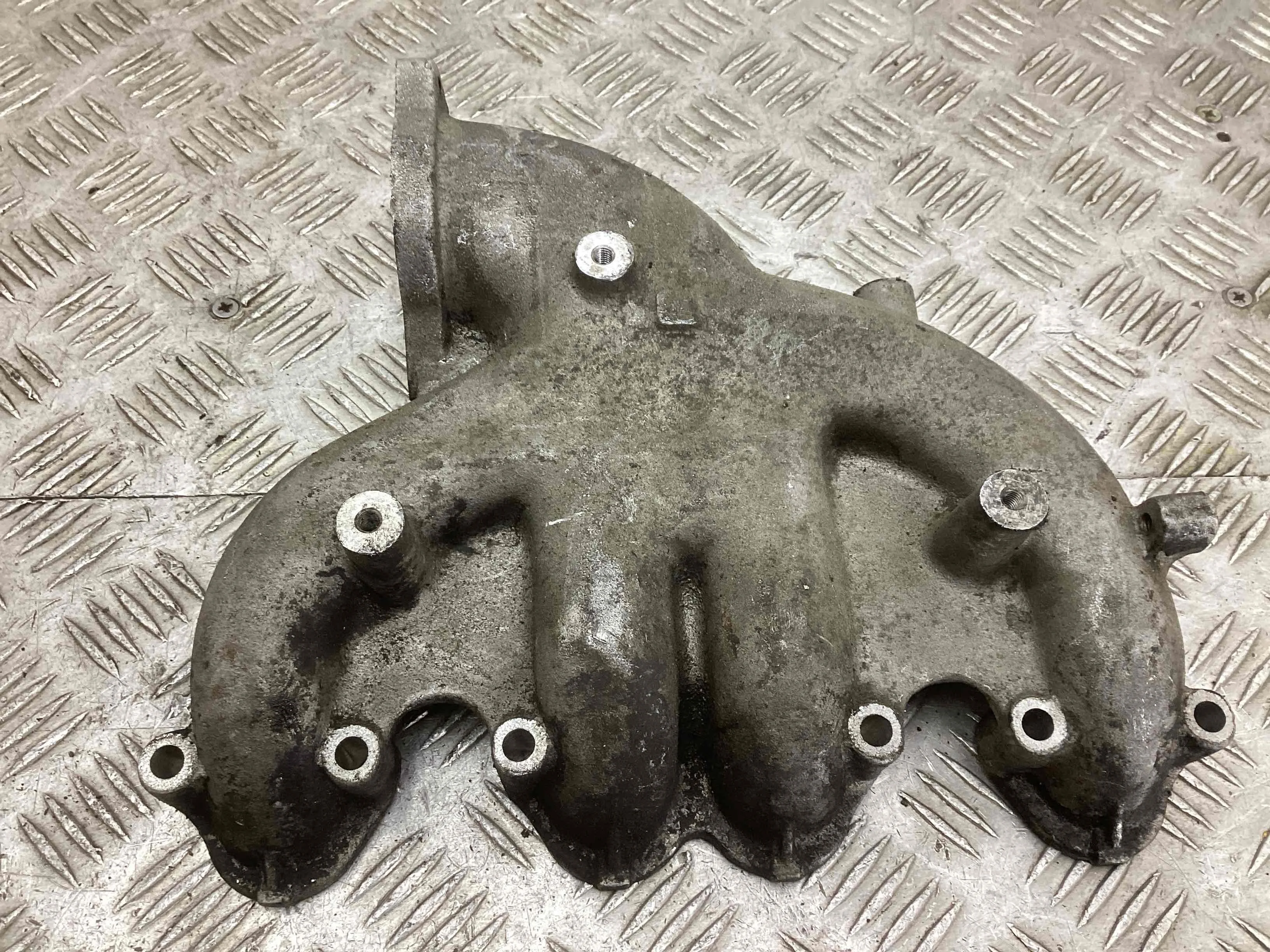 Коллектор впускной Audi A4 B6 (8EC, 8E5) 2000-2006 2002 1,9 Дизель
