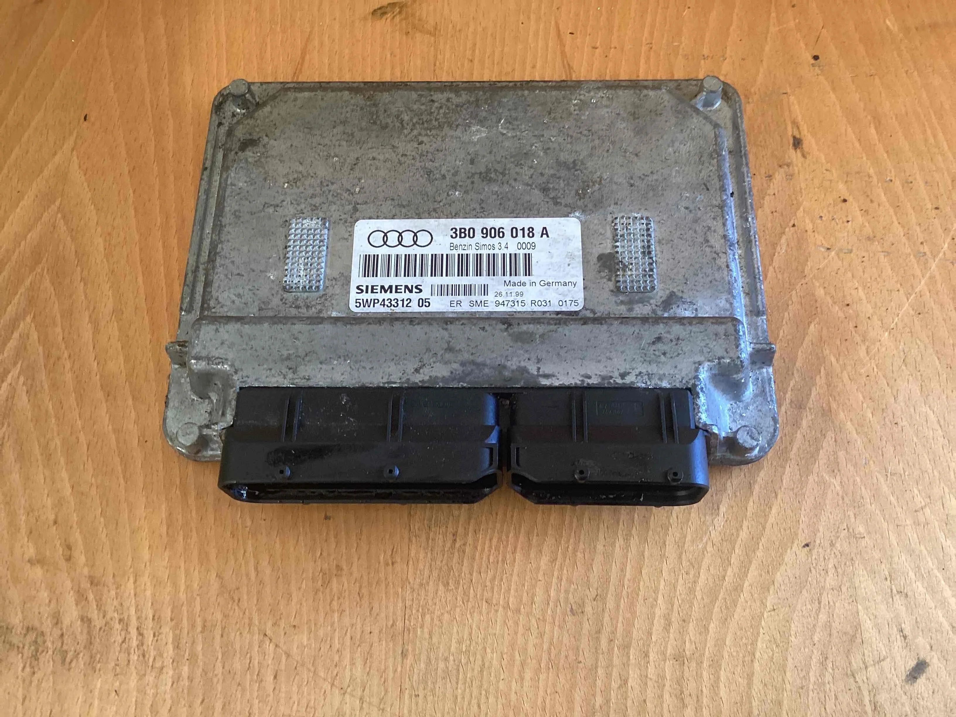 Блок управления двигателем Audi A4 B5 (8D) 1994-1999 1999 1,6 Бензин МКПП 5ст. Седан