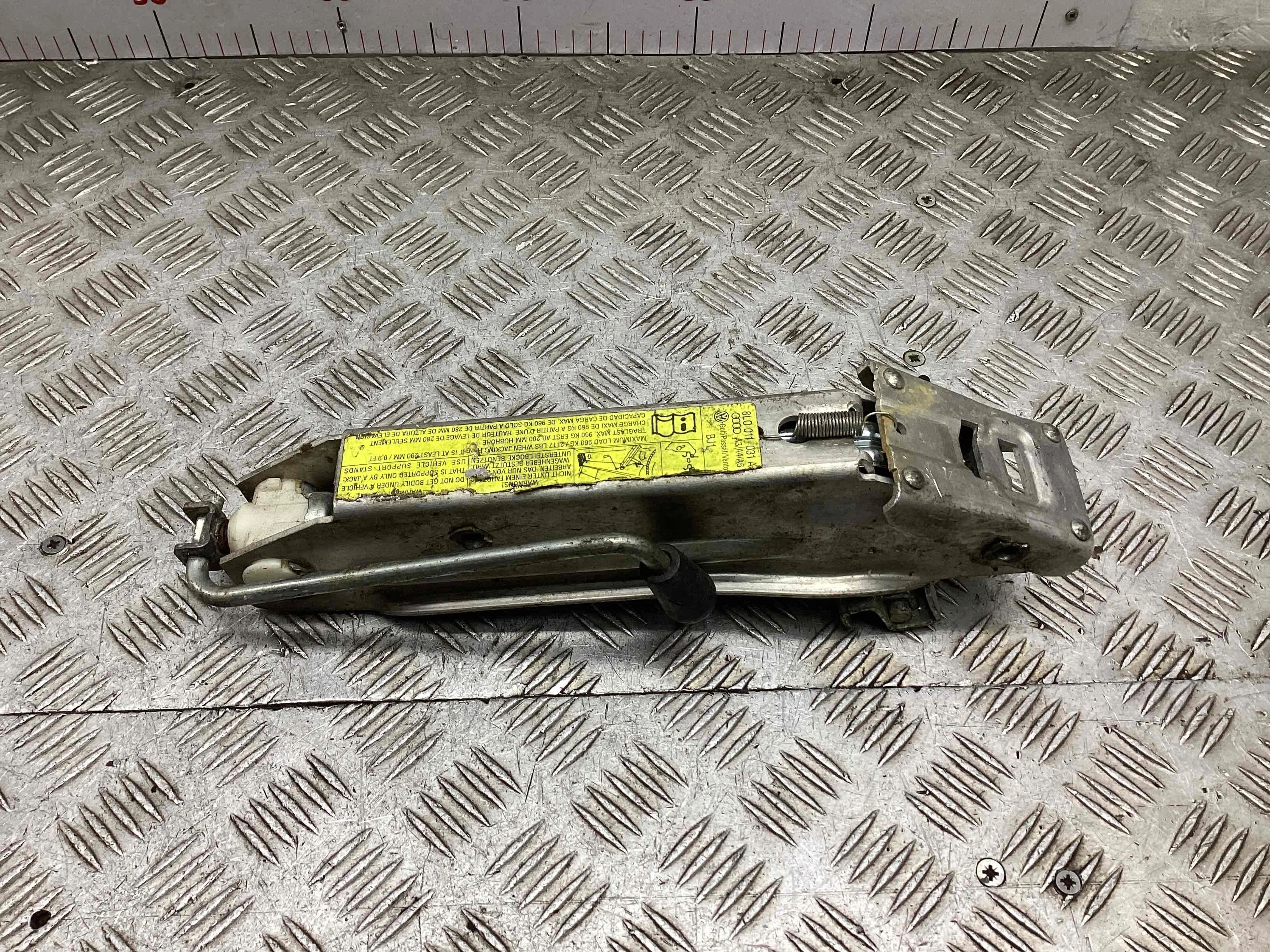 Домкрат Audi A6 C5 (4B) 1997-2001 2000