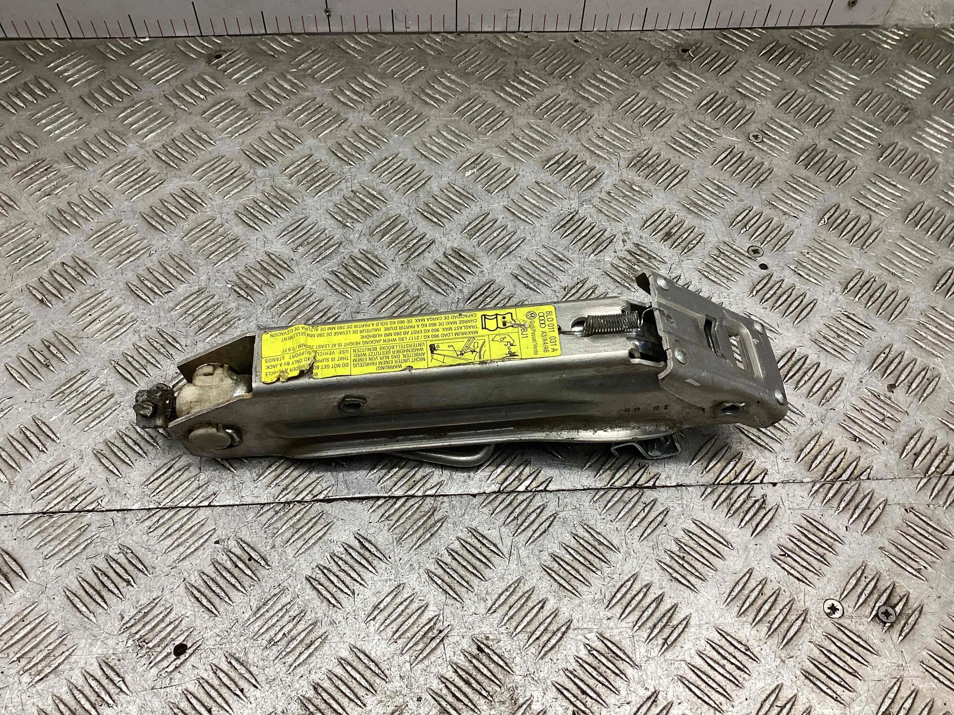 Домкрат Volkswagen Golf IV (1J) 1997-2004 2000