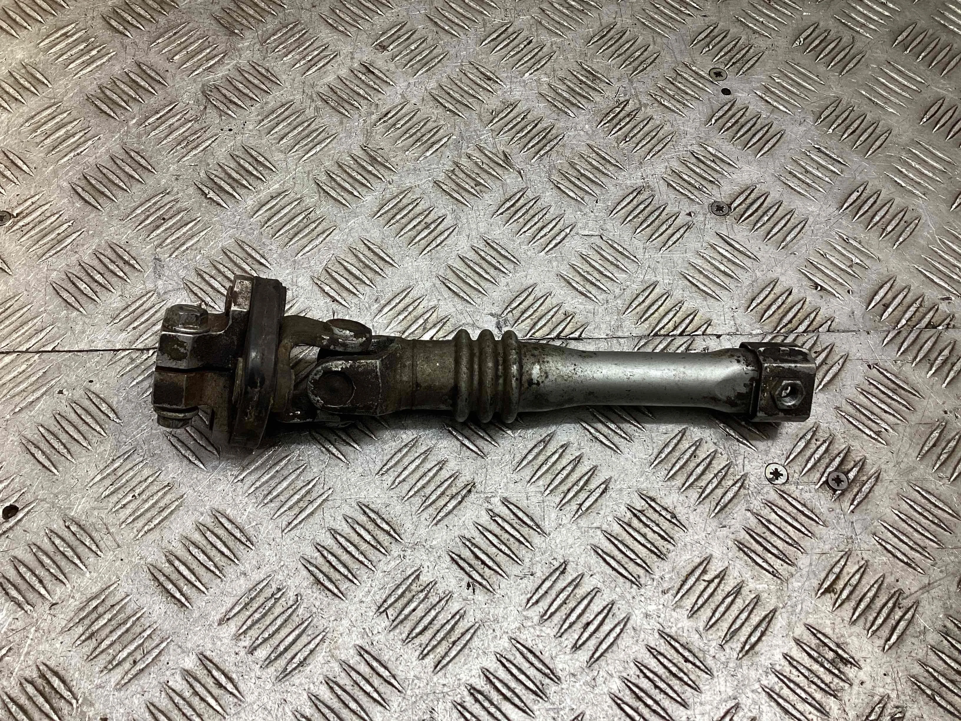 Рулевой карданчик Mercedes C (W203) 2000-2004  2003
