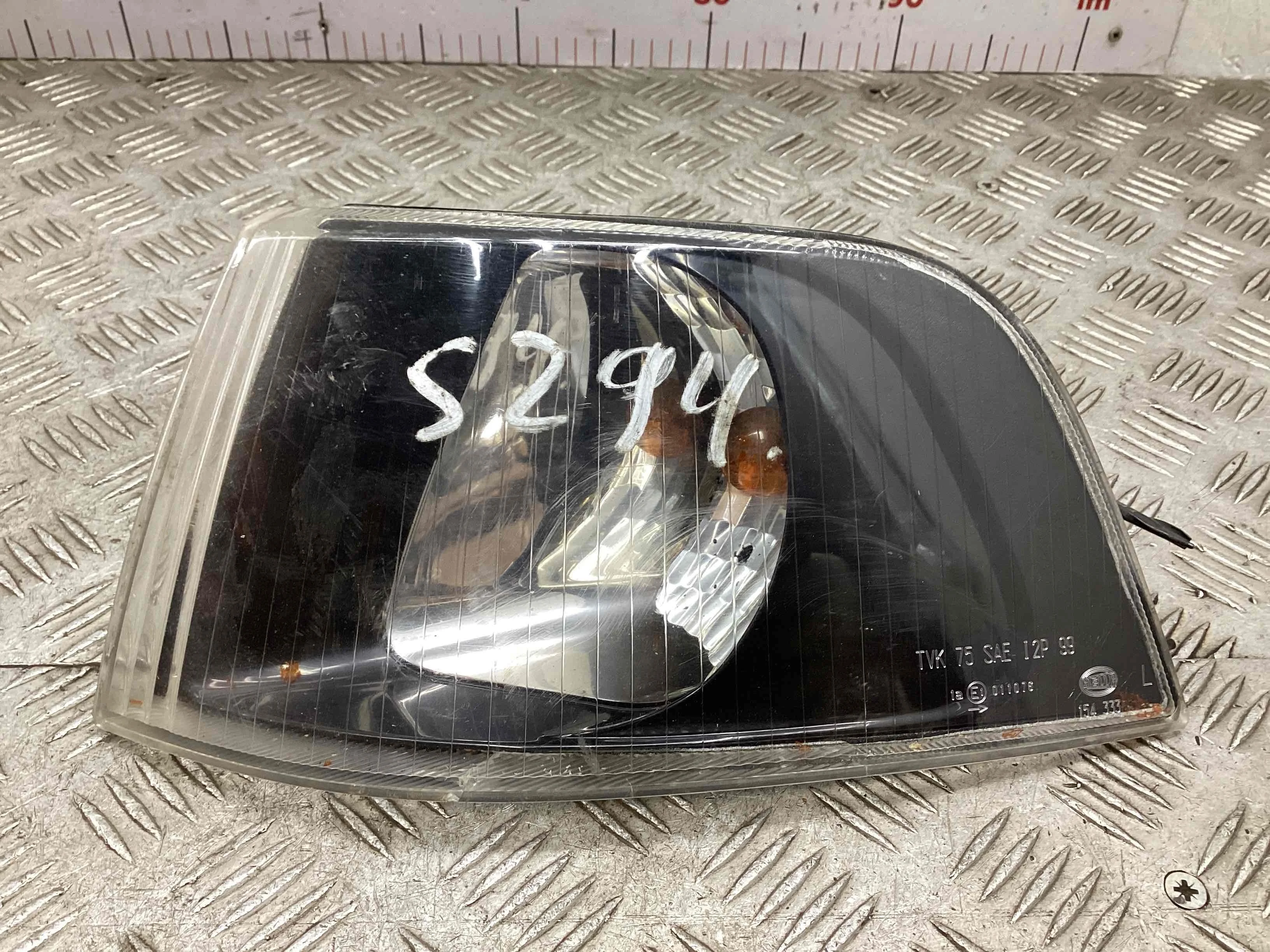 Поворотник левый Volvo V40 I (VW) 2000-2004 рестайлинг 2004 1,9 Дизель МКПП 5ст. Универсал