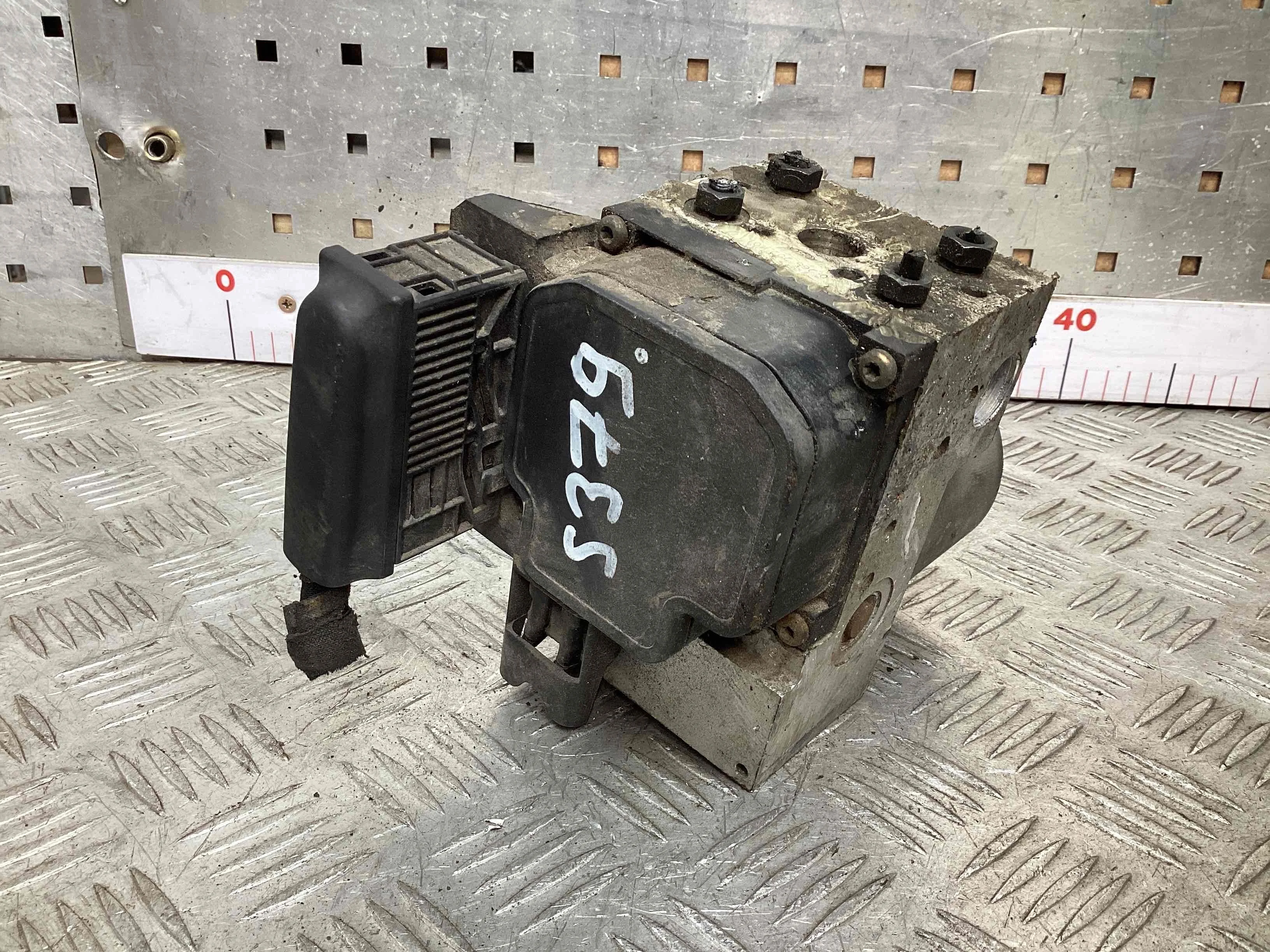 Блок ABS Volkswagen Passat B5 (3B) 1996-2000 2000 1,9 МКПП 6ст. Универсал